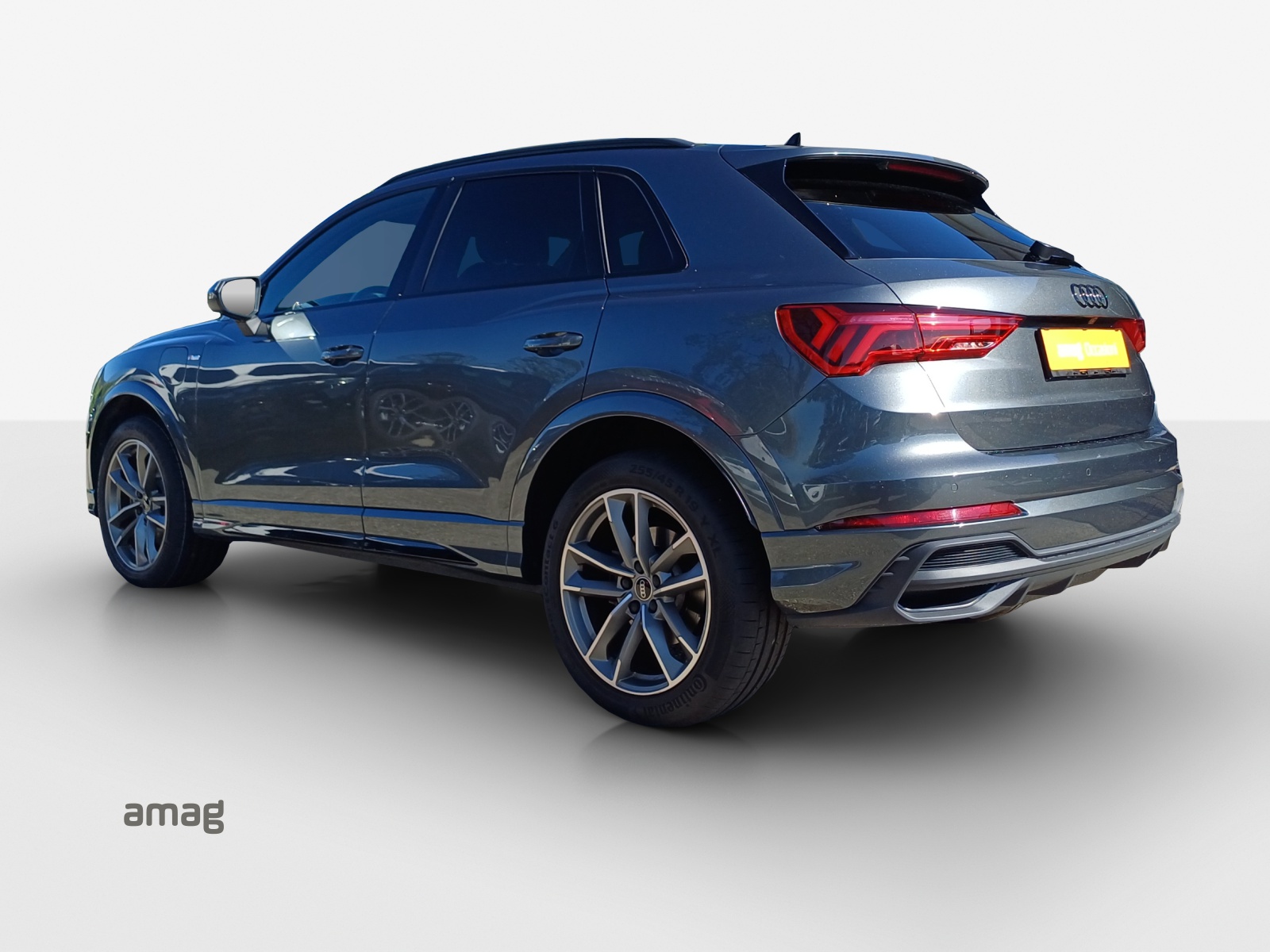 AUDI Q3 45 TFSI e S line S-tronic-showroom-element-3