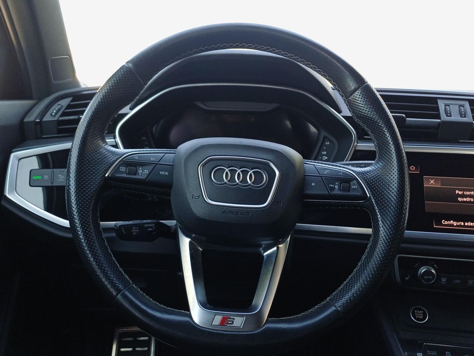 AUDI Q3 45 TFSI e S line S-tronic-image-10