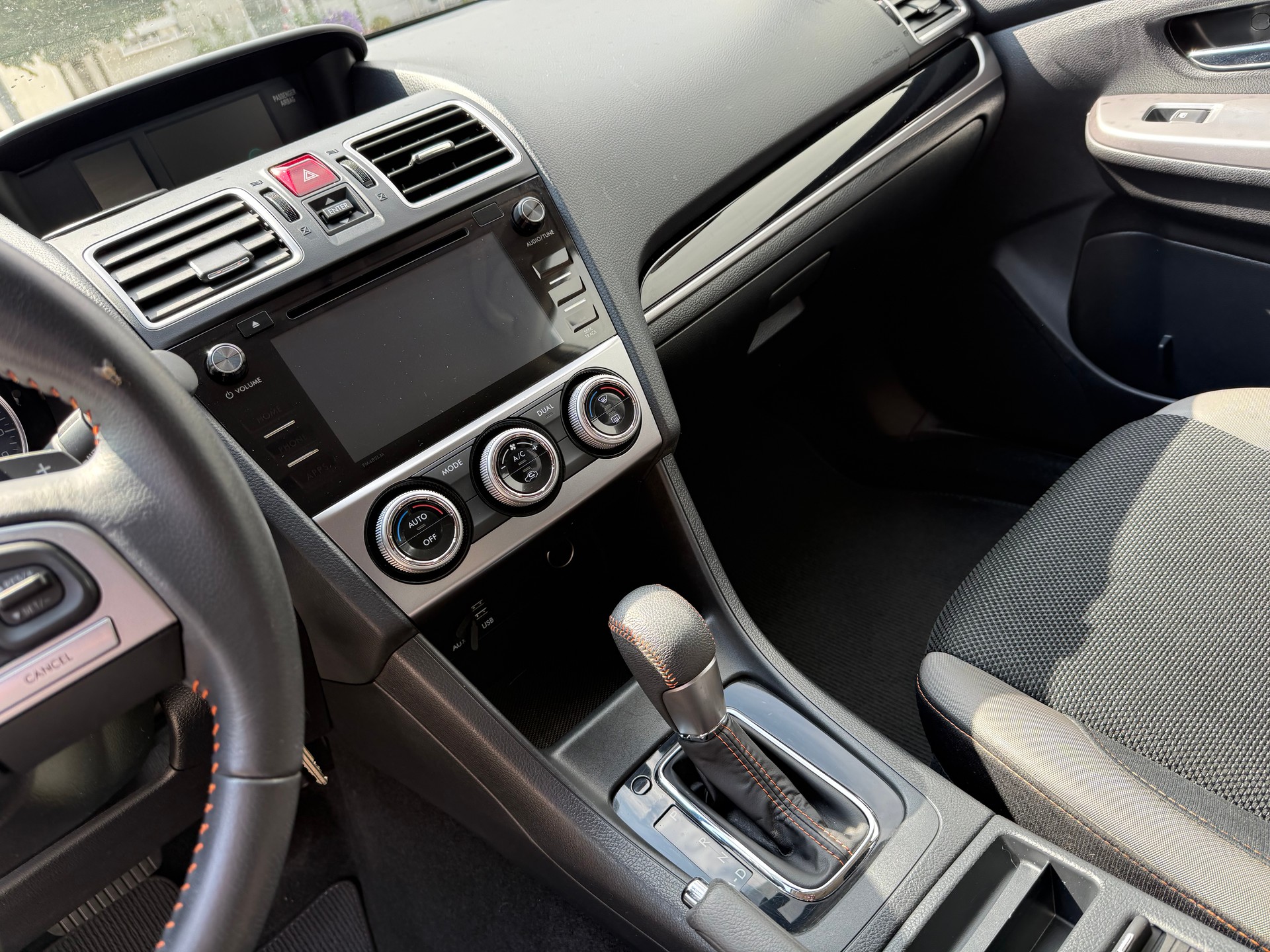 SUBARU XV 2.0 Swiss Two AWD CVT-image-8