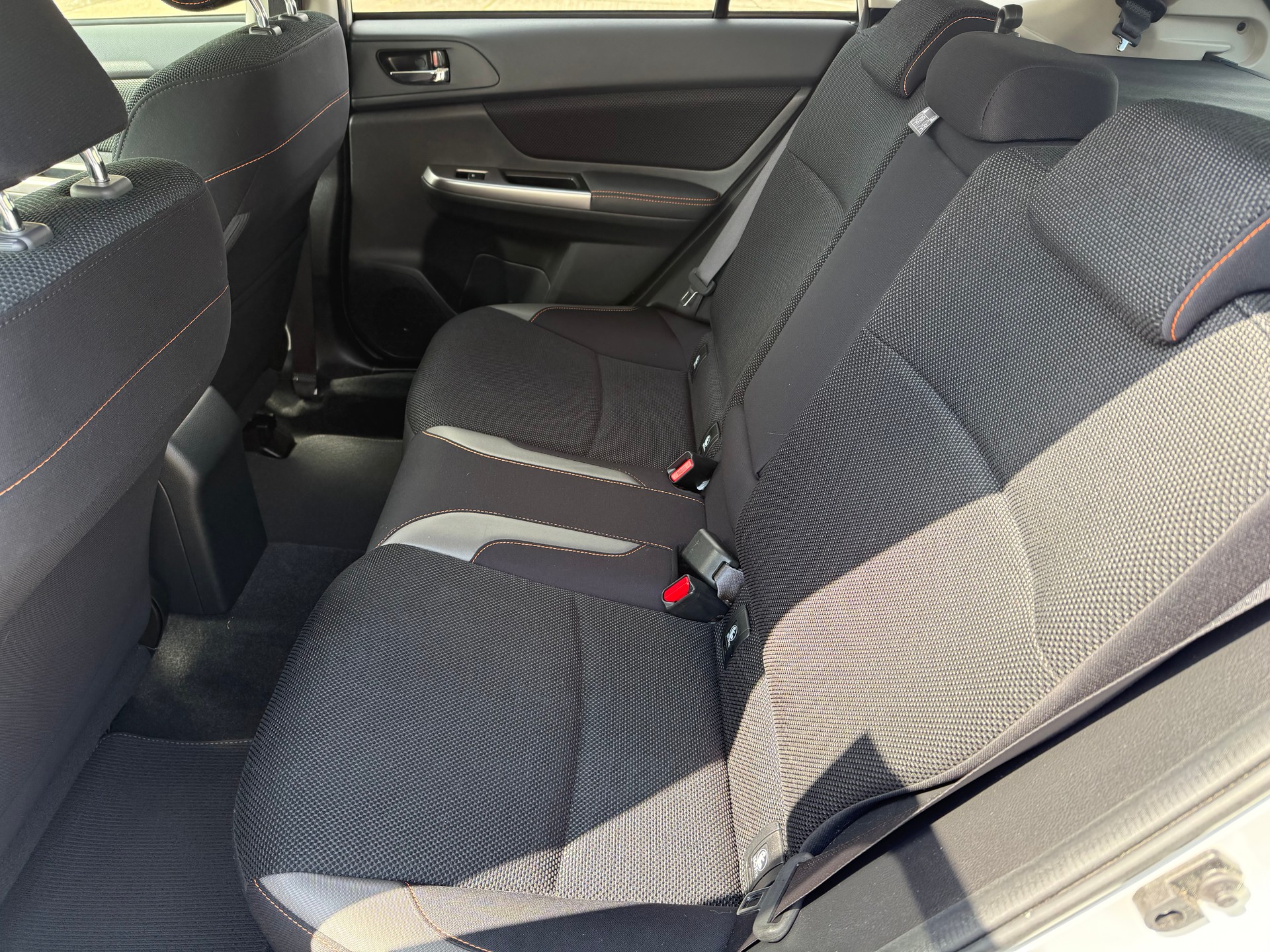 SUBARU XV 2.0 Swiss Two AWD CVT-image-9