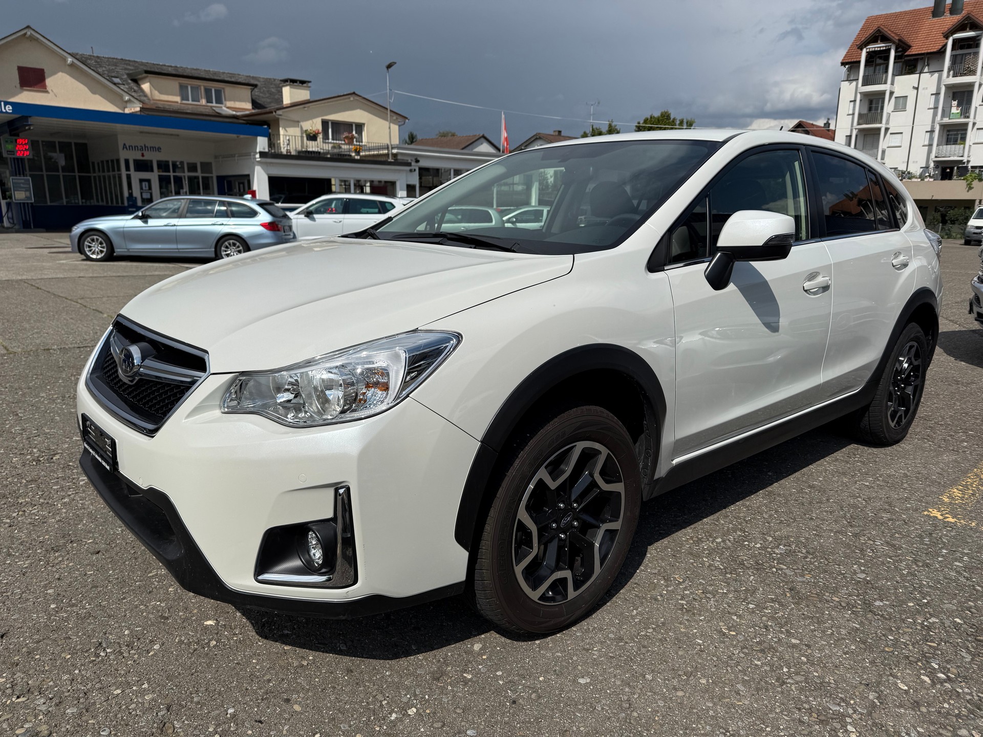 SUBARU XV 2.0 Swiss Two AWD CVT-showroom-element-2
