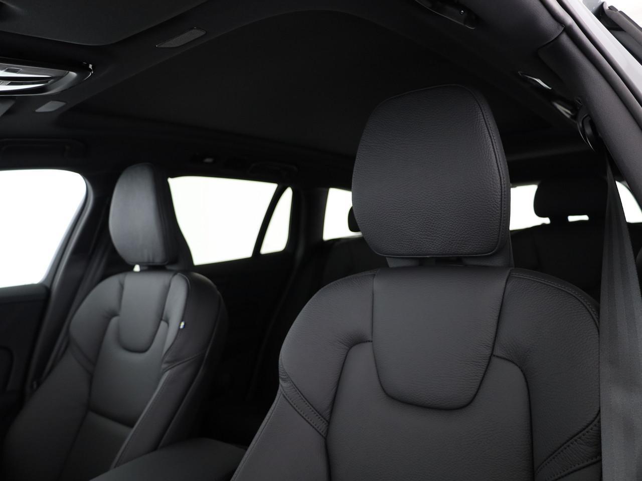 VOLVO V60 2.0 T6 TE Ultra Dark eAWD-image-9