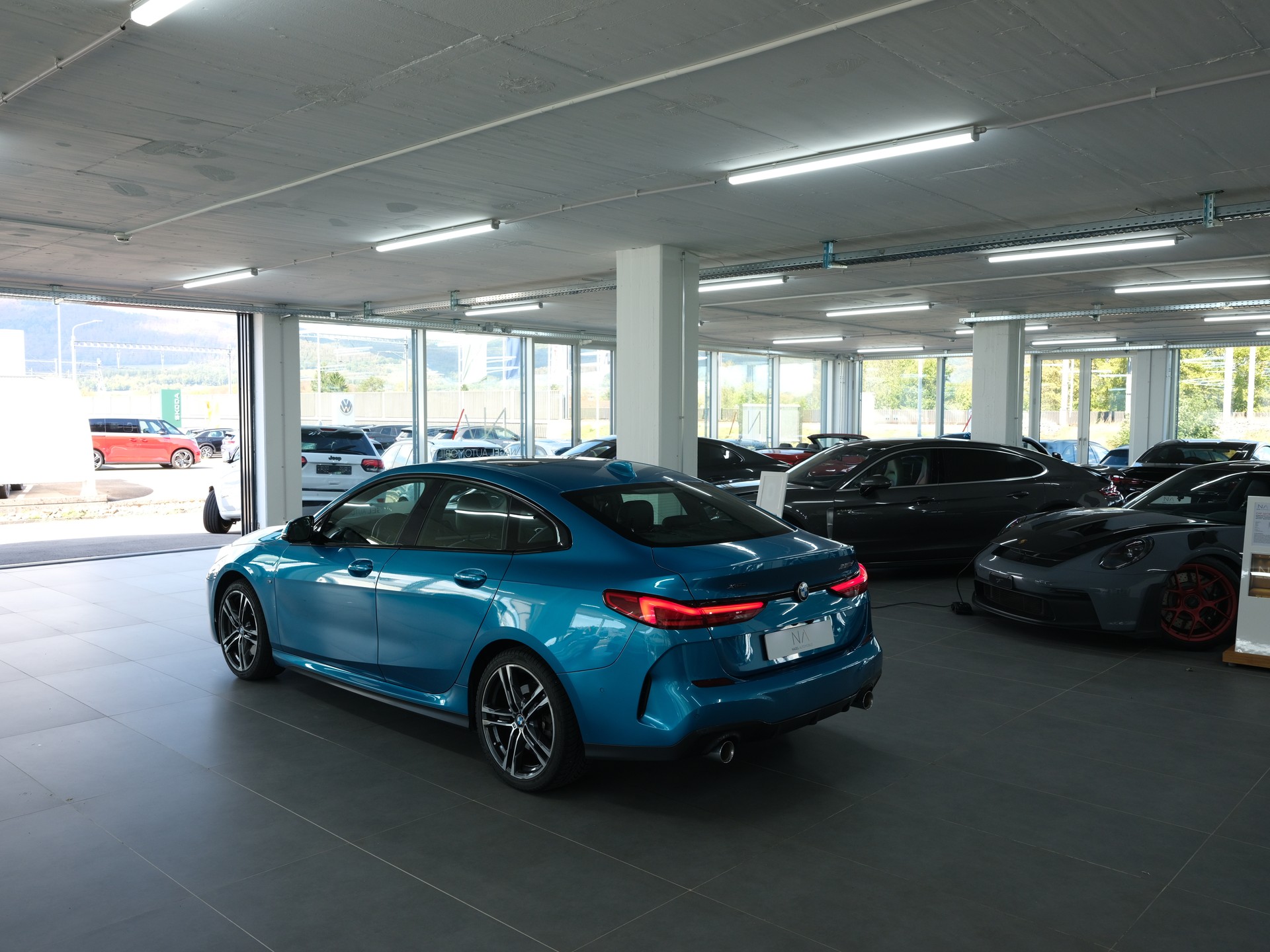 BMW 220d xDrive M Sport Steptronic *Panorama* *M-Sport* *Rückfahrkamera-image-12