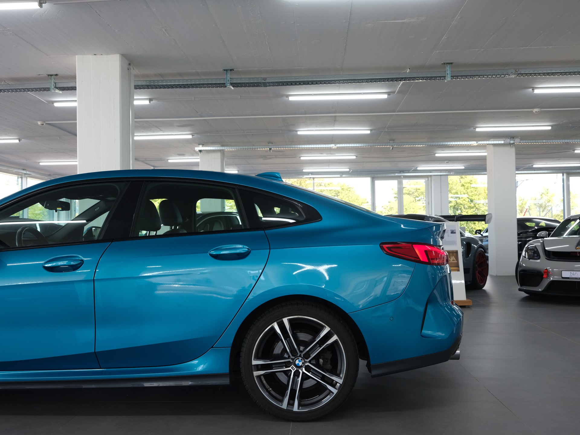 BMW 220d xDrive M Sport Steptronic *Panorama* *M-Sport* *Rückfahrkamera-image-5