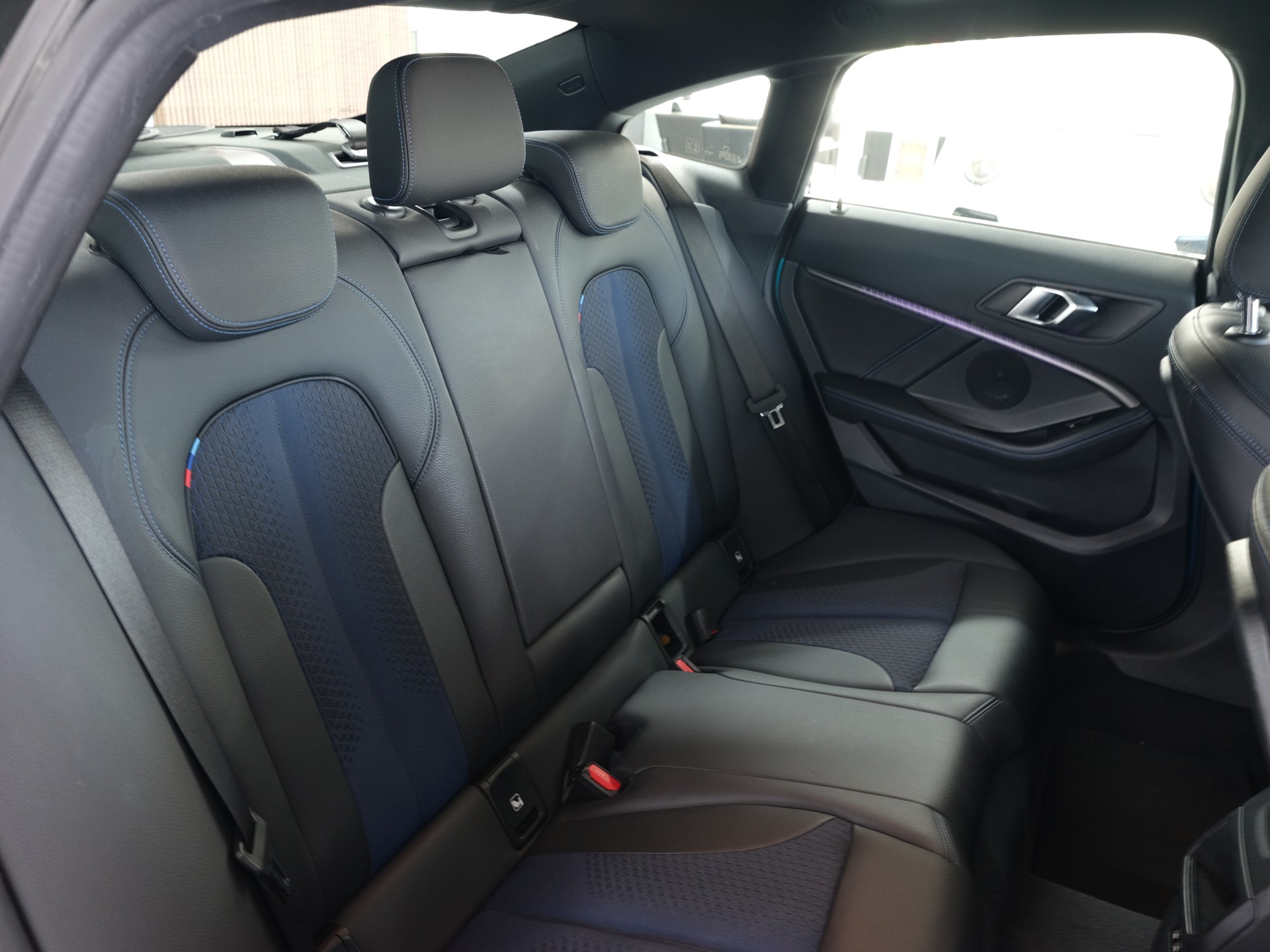 BMW 220d xDrive M Sport Steptronic *Panorama* *M-Sport* *Rückfahrkamera-image-13
