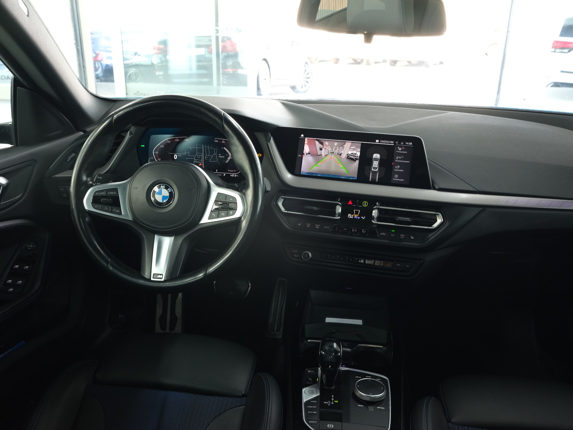 BMW 220d xDrive M Sport Steptronic *Panorama* *M-Sport* *Rückfahrkamera-image-16