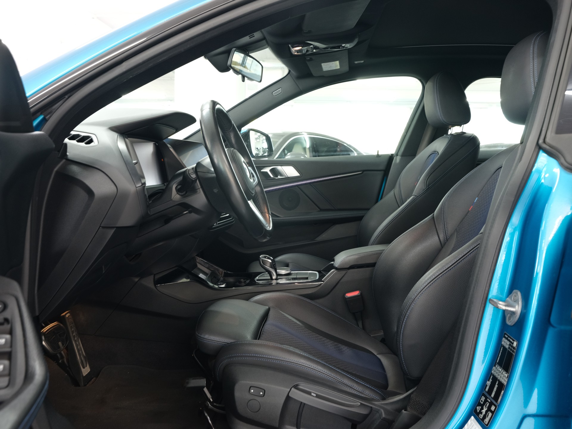 BMW 220d xDrive M Sport Steptronic *Panorama* *M-Sport* *Rückfahrkamera-image-9