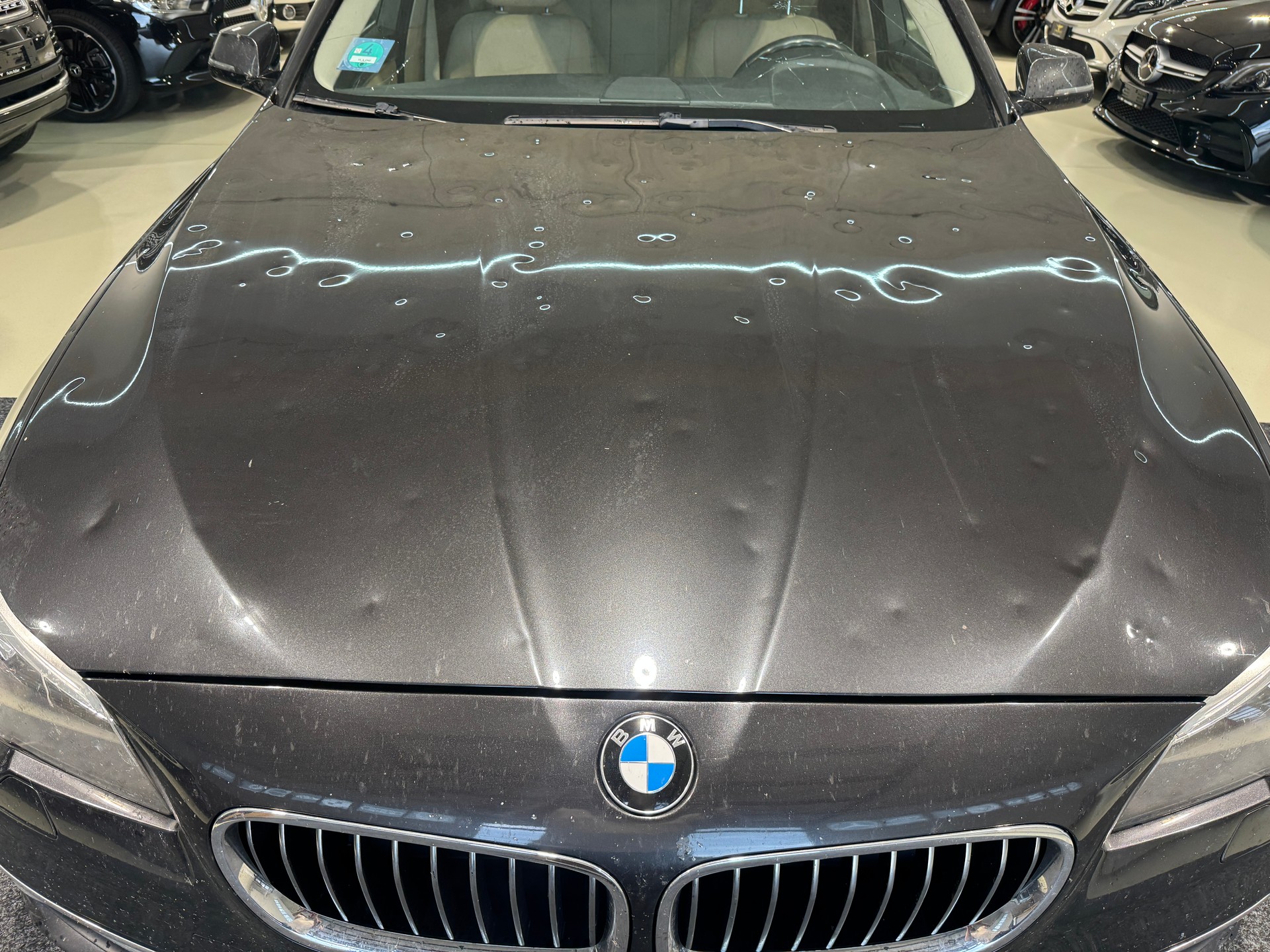 BMW 530d Touring Luxury Line Steptronic-showroom-element-3