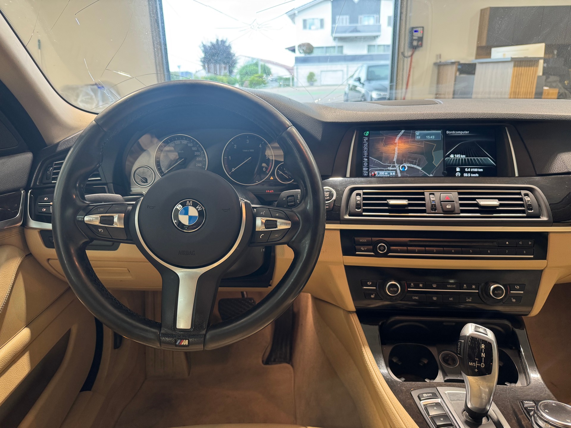 BMW 530d Touring Luxury Line Steptronic-image-14
