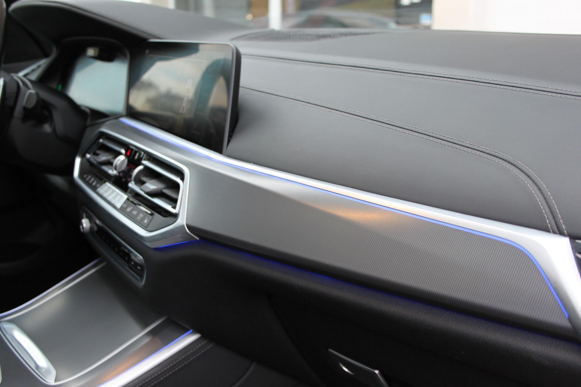 BMW X5 xDrive 48V 40d M Sport Steptronic-image-15