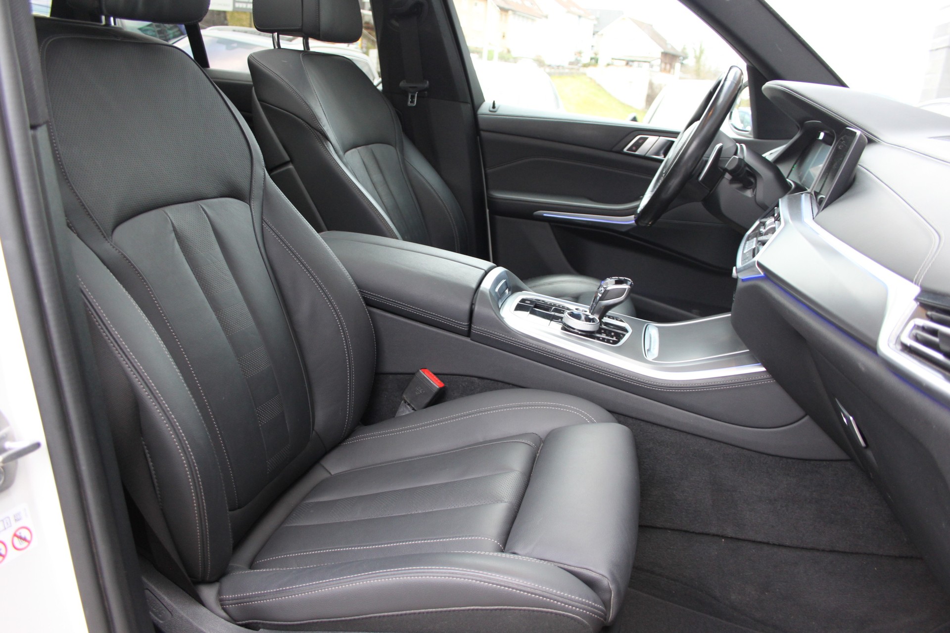 BMW X5 xDrive 48V 40d M Sport Steptronic-image-13