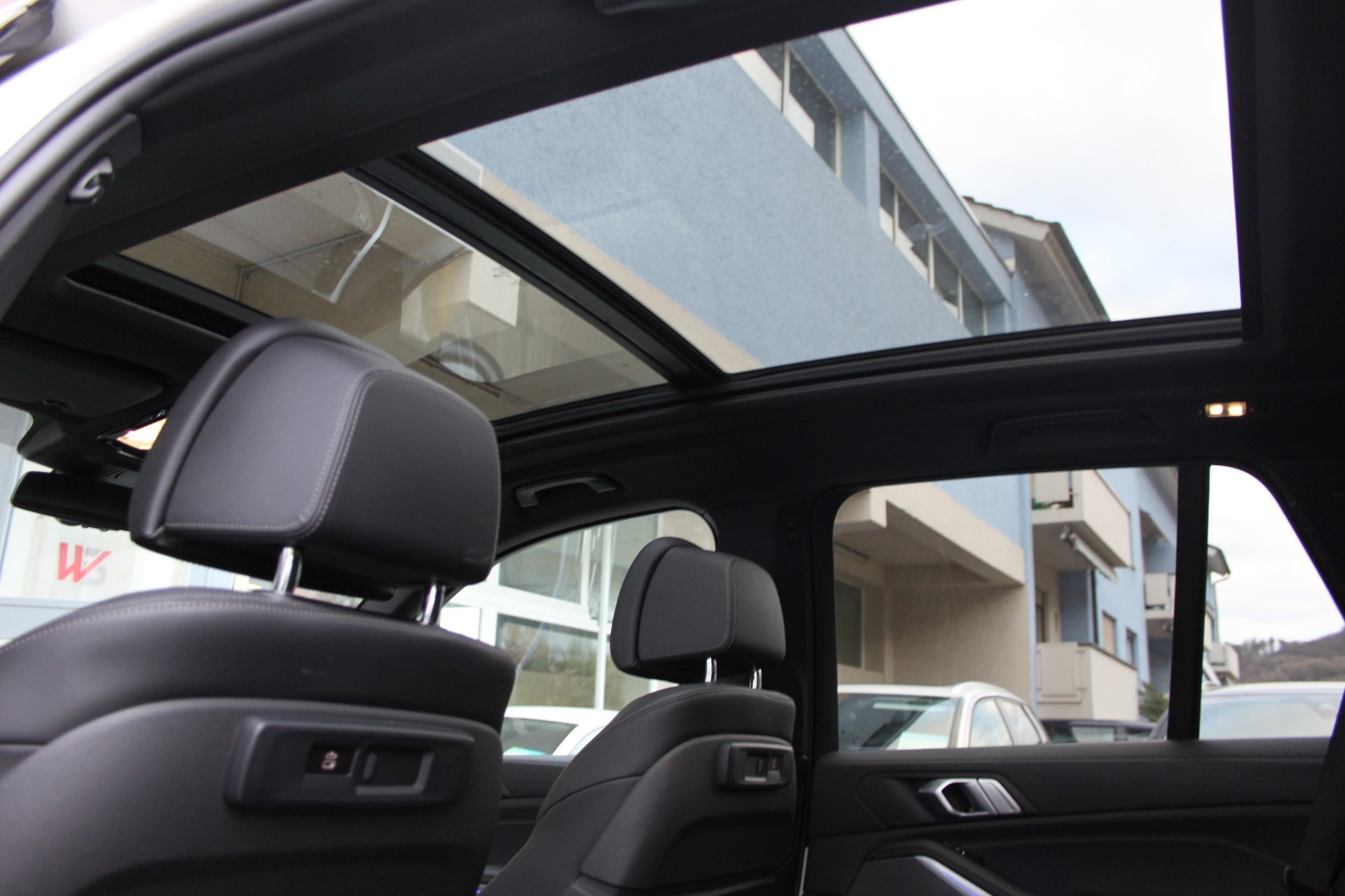 BMW X5 xDrive 48V 40d M Sport Steptronic-image-21