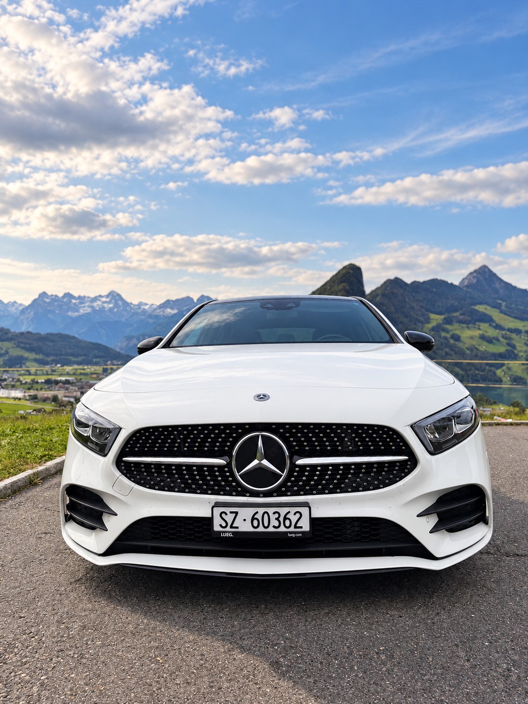MERCEDES-BENZ A 200 AMG Line-image-1