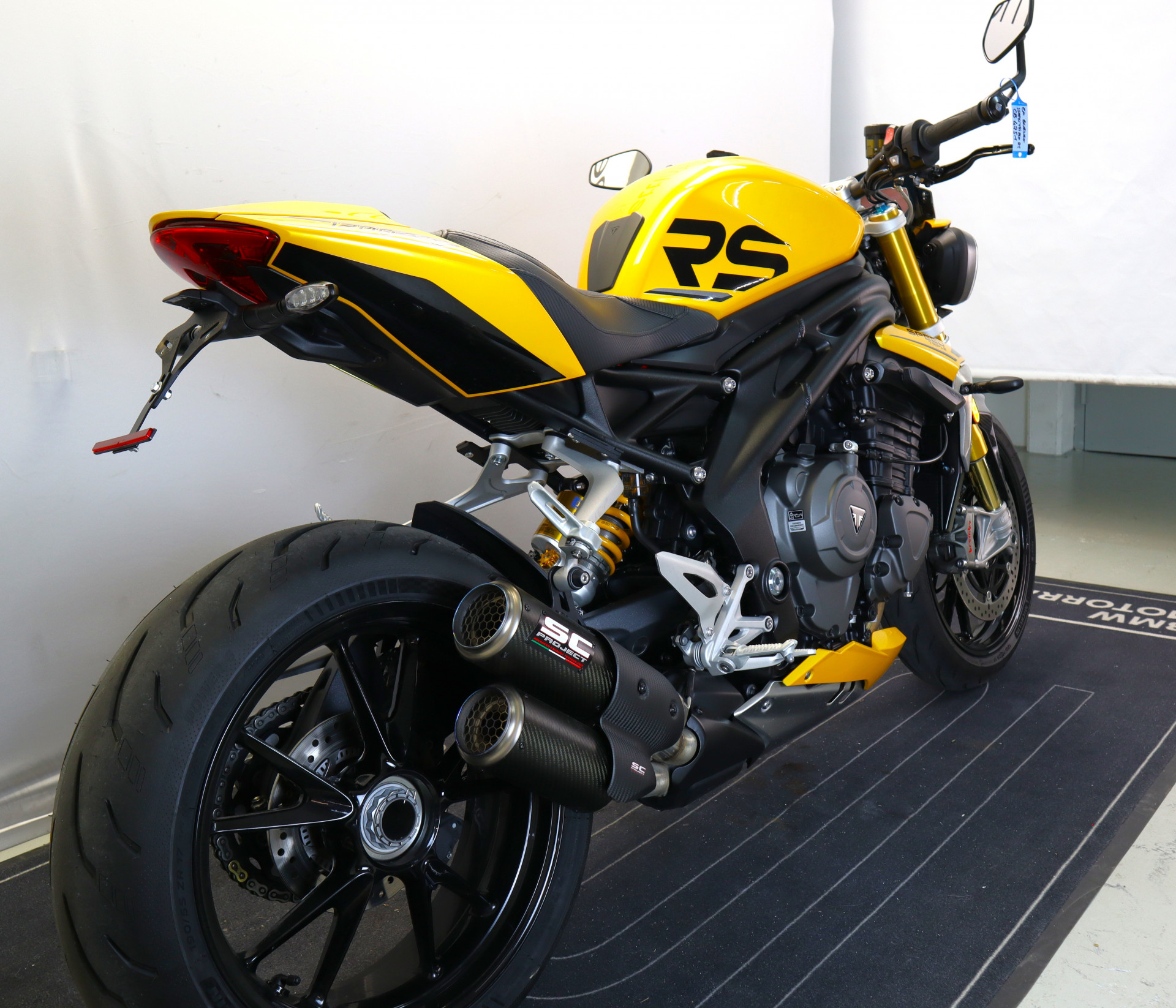 TRIUMPH Speed Triple 1200 RS-showroom-element-3