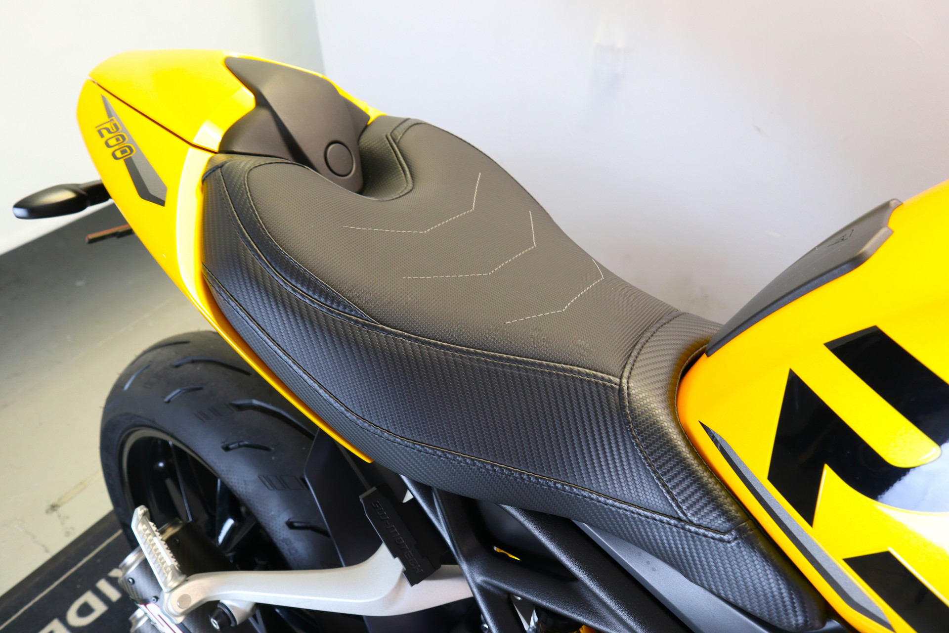 TRIUMPH Speed Triple 1200 RS-image-5