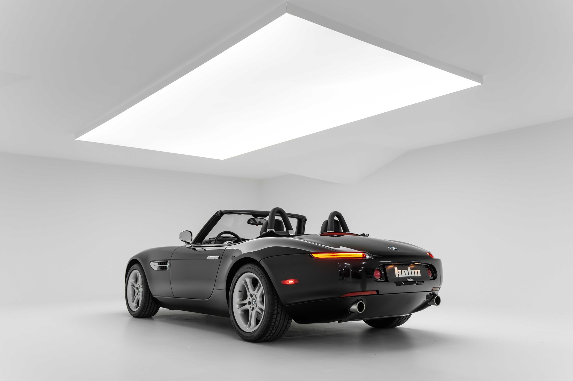 BMW Z8 Roadster-image-5