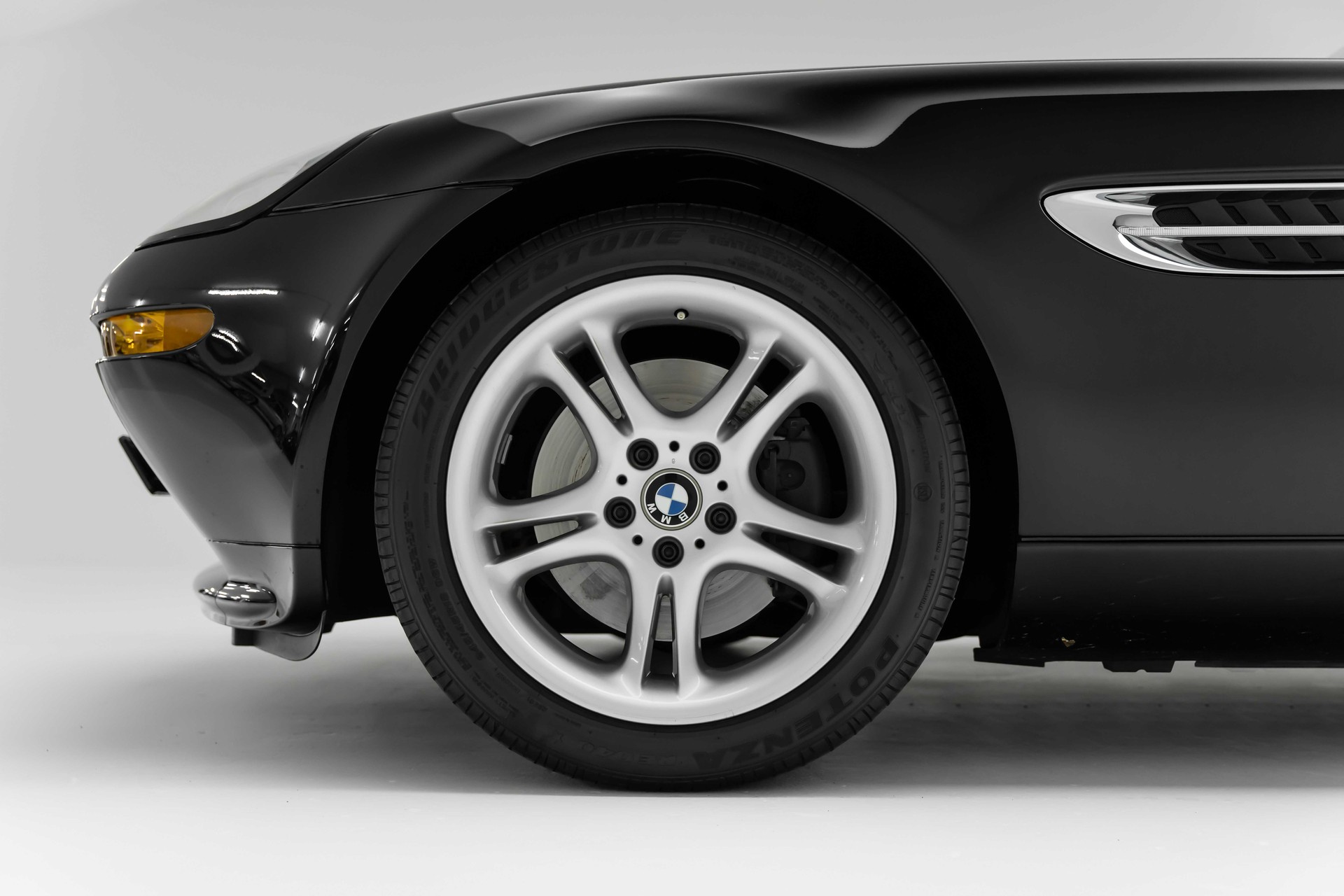 BMW Z8 Roadster-image-7