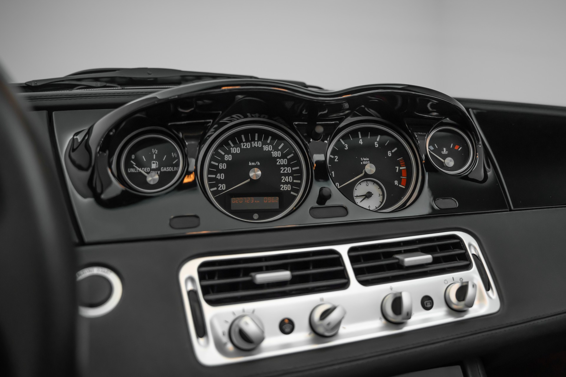BMW Z8 Roadster-image-20