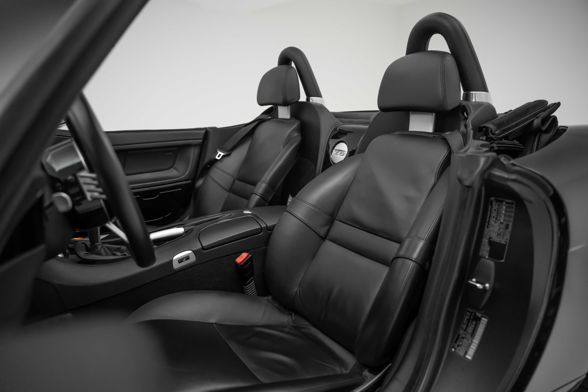 BMW Z8 Roadster-image-10