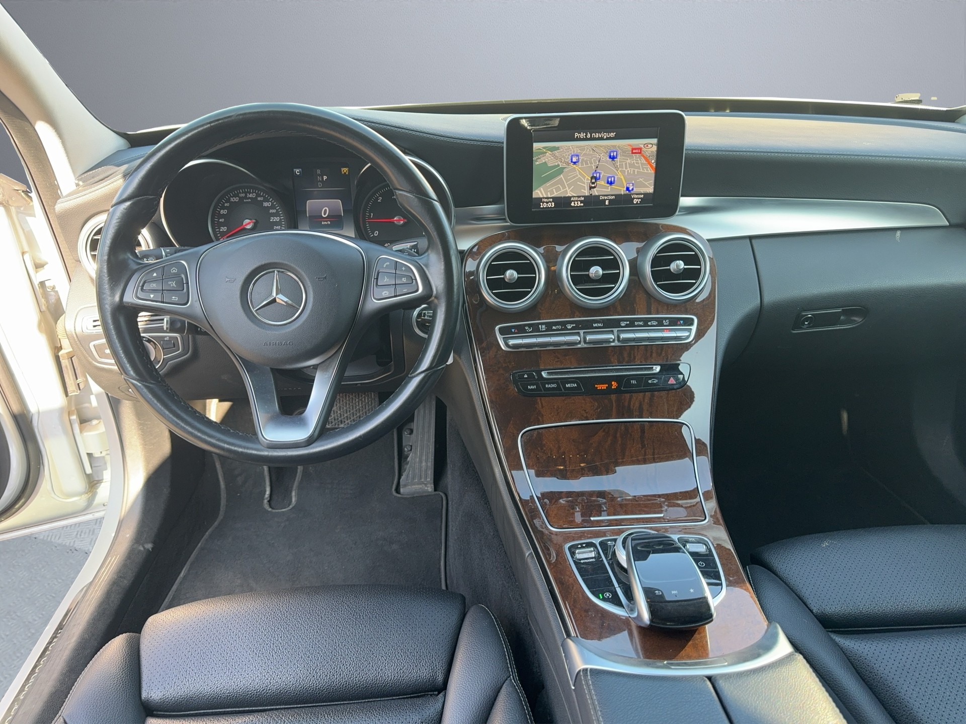 MERCEDES-BENZ C 250 d AMG Line 4Matic 9G-Tronic-image-11