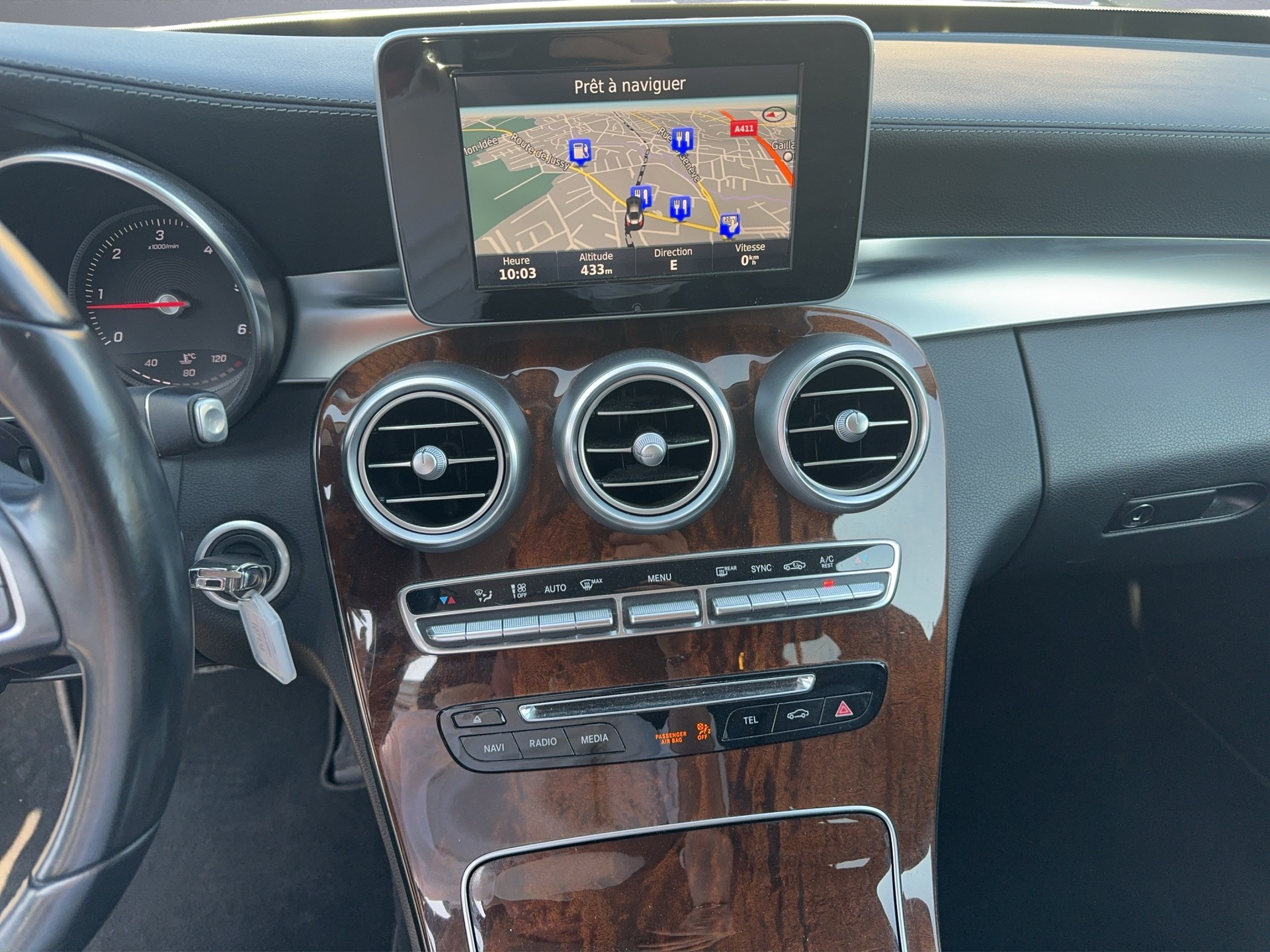 MERCEDES-BENZ C 250 d AMG Line 4Matic 9G-Tronic-image-13
