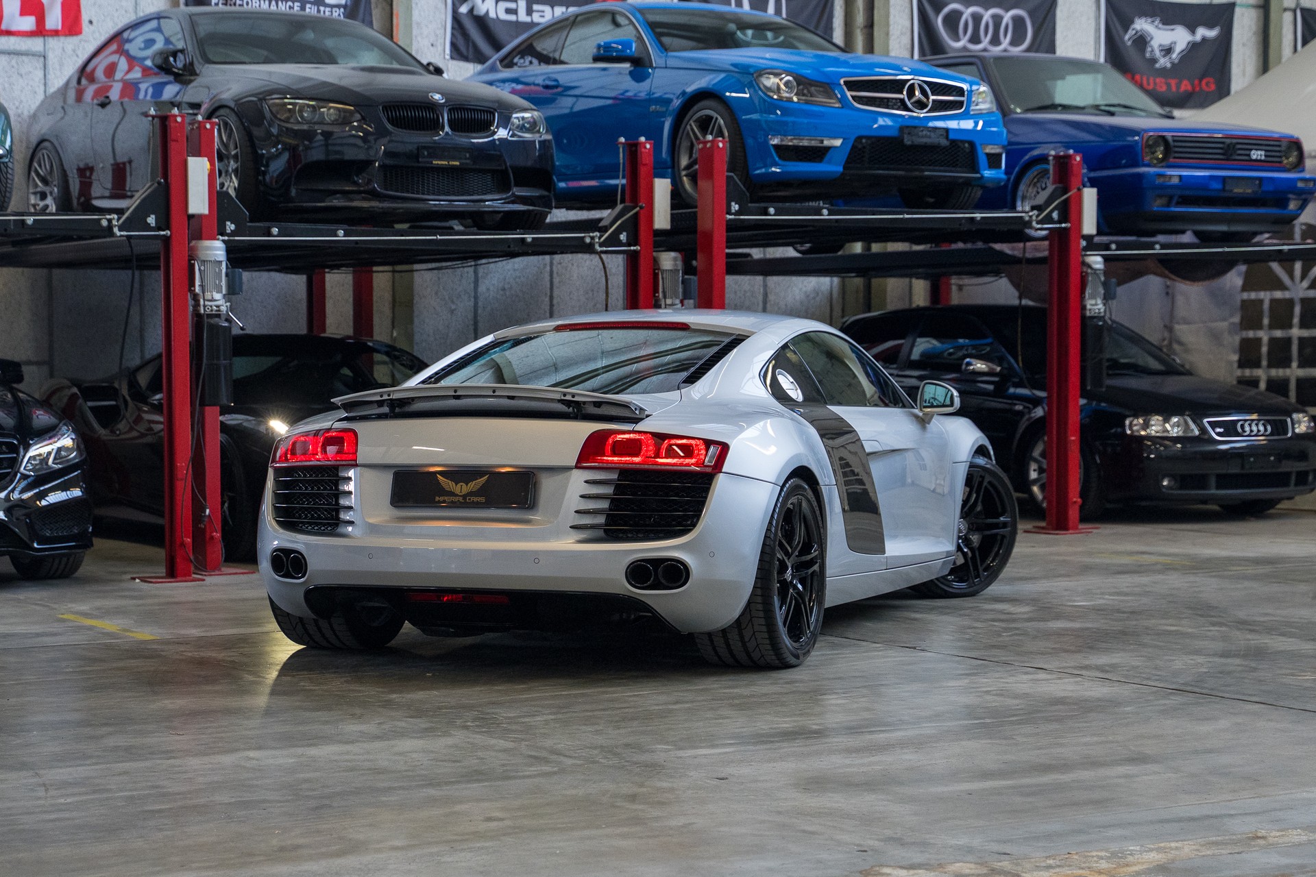 AUDI R8 Coupé 4.2 * Carbon Paket *-image-4