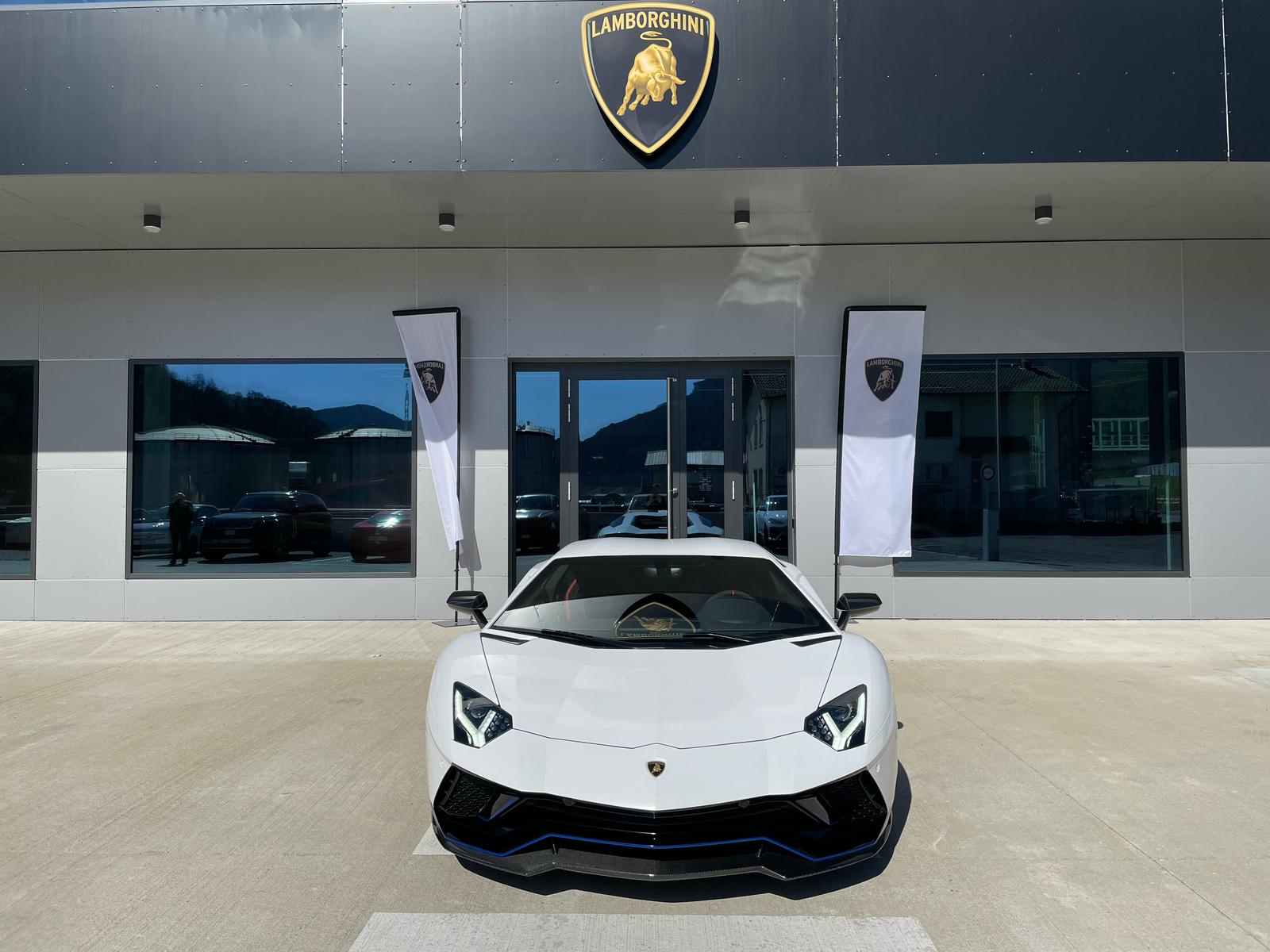 LAMBORGHINI Aventador LP780-4 Coupé E-Gear - Certified Pre-owned Lamborghini Lugano - In Kundenaufrag