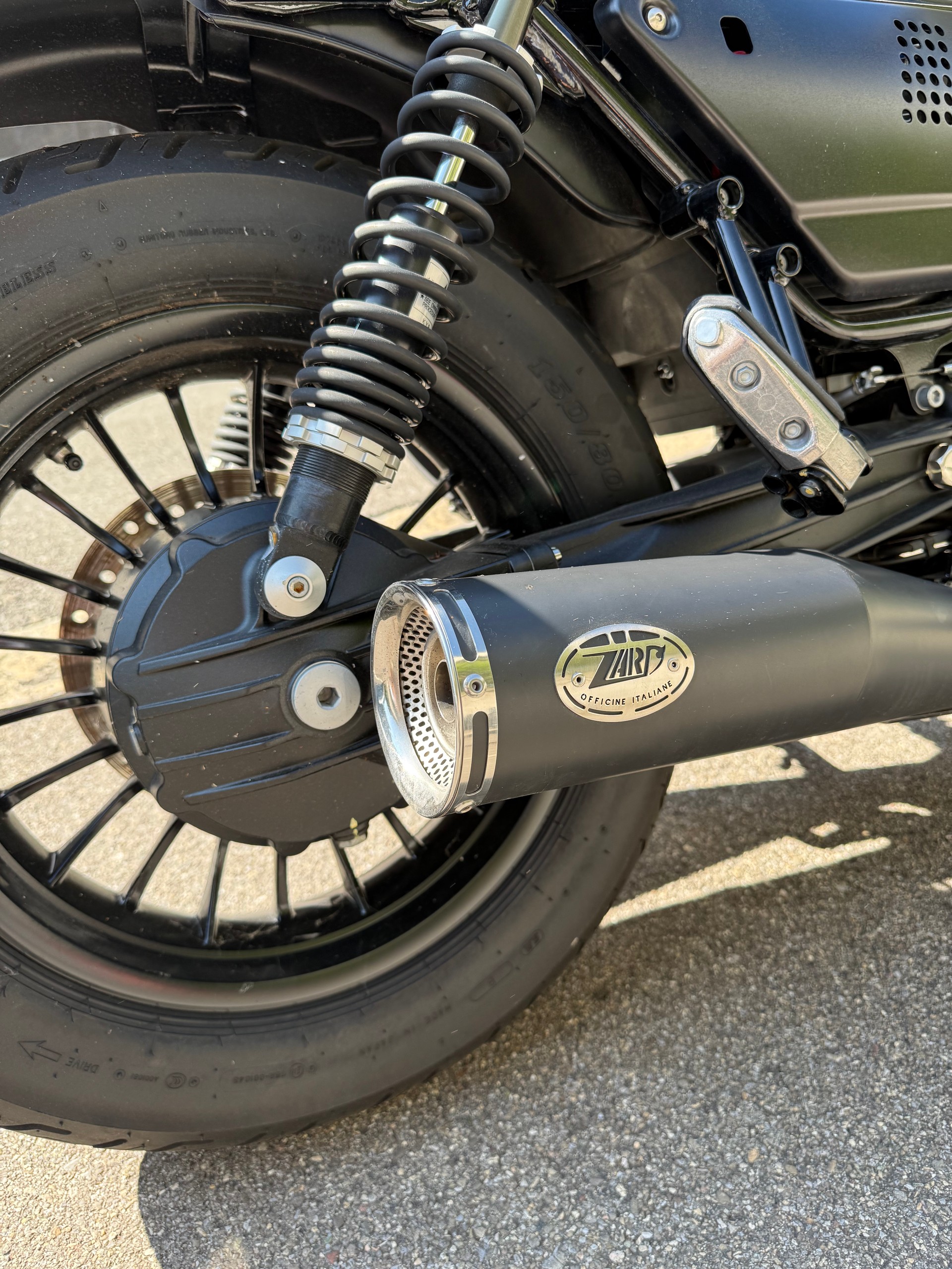 MOTO GUZZI Bobber-image-1