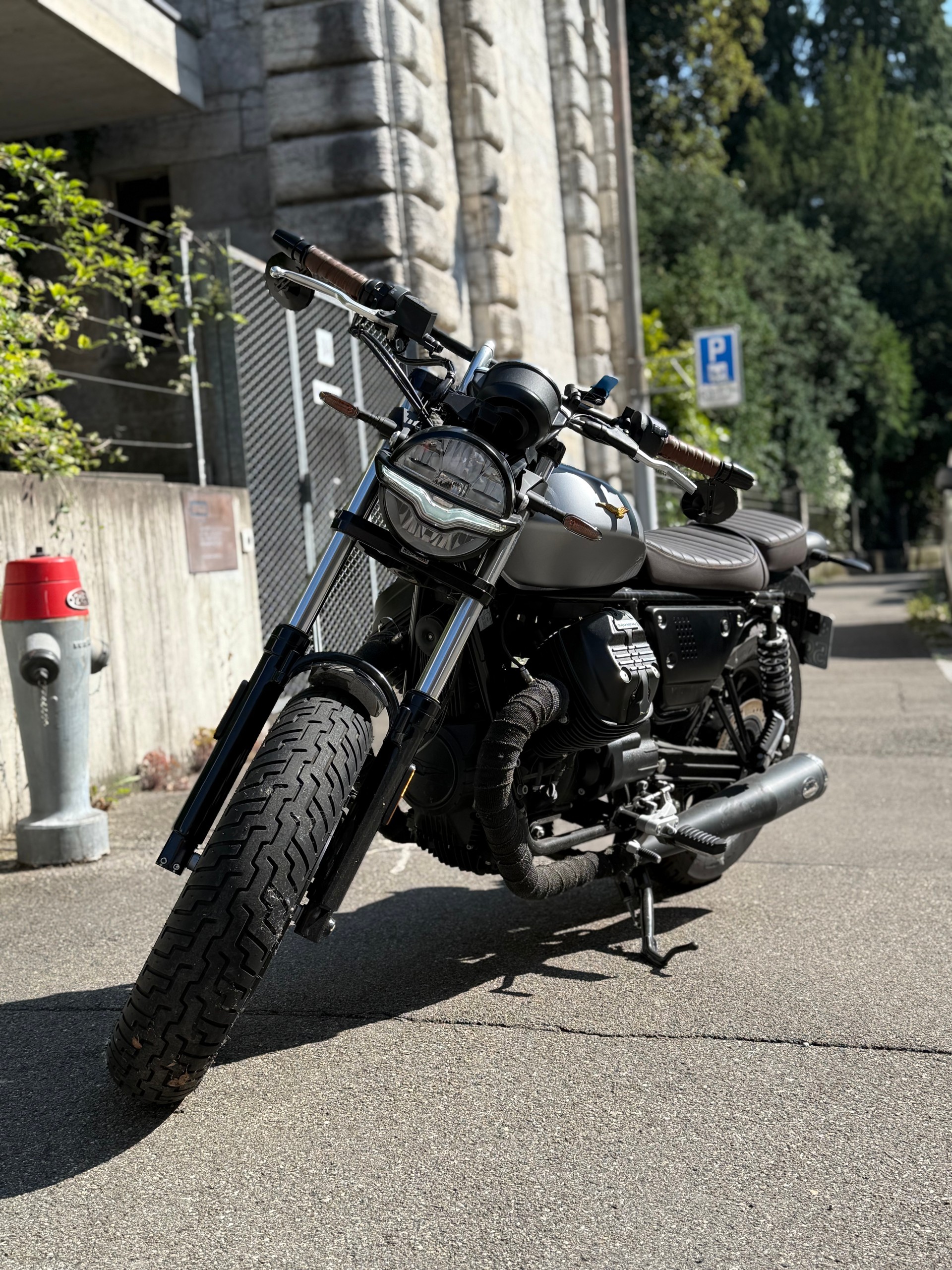MOTO GUZZI Bobber-image-4