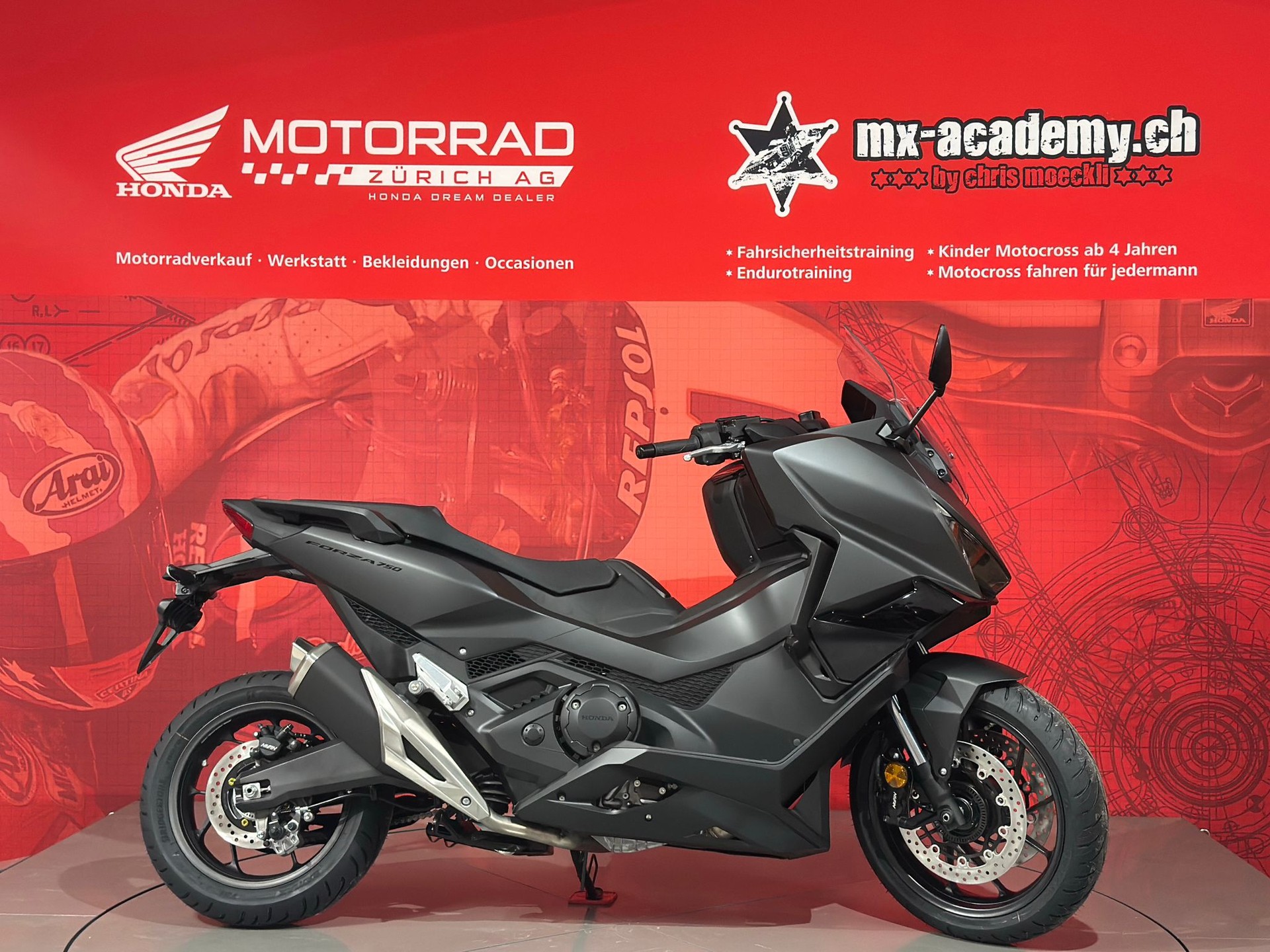 HONDA FORZA 750*Modell 2026**Neufahrzeug**Matte Ballistic Black Metallic*-image-1
