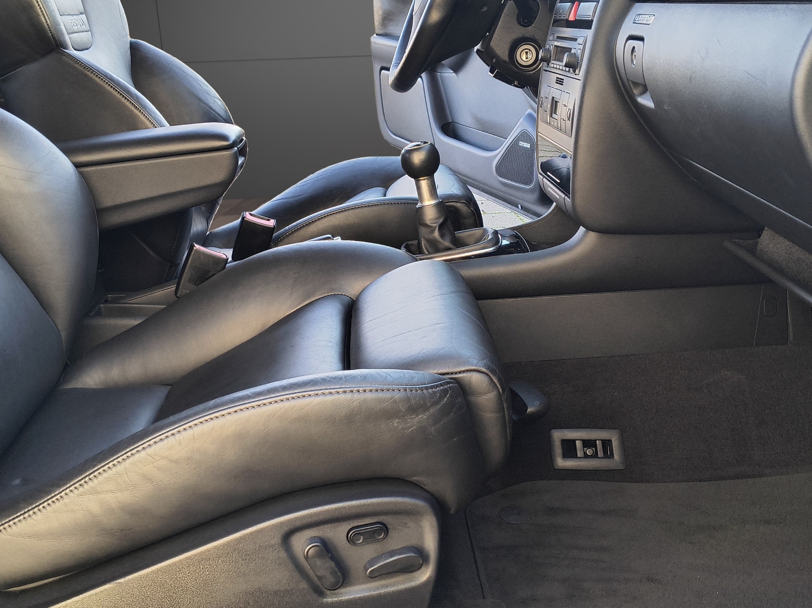 AUDI S3 quattro-image-13