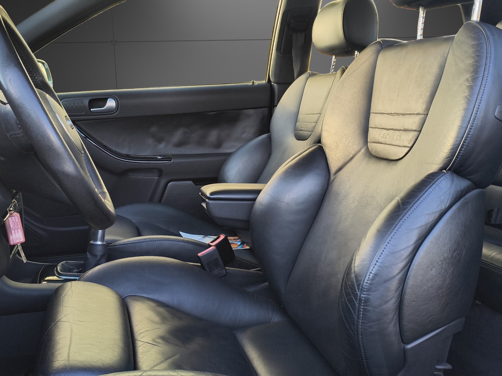 AUDI S3 quattro-image-9