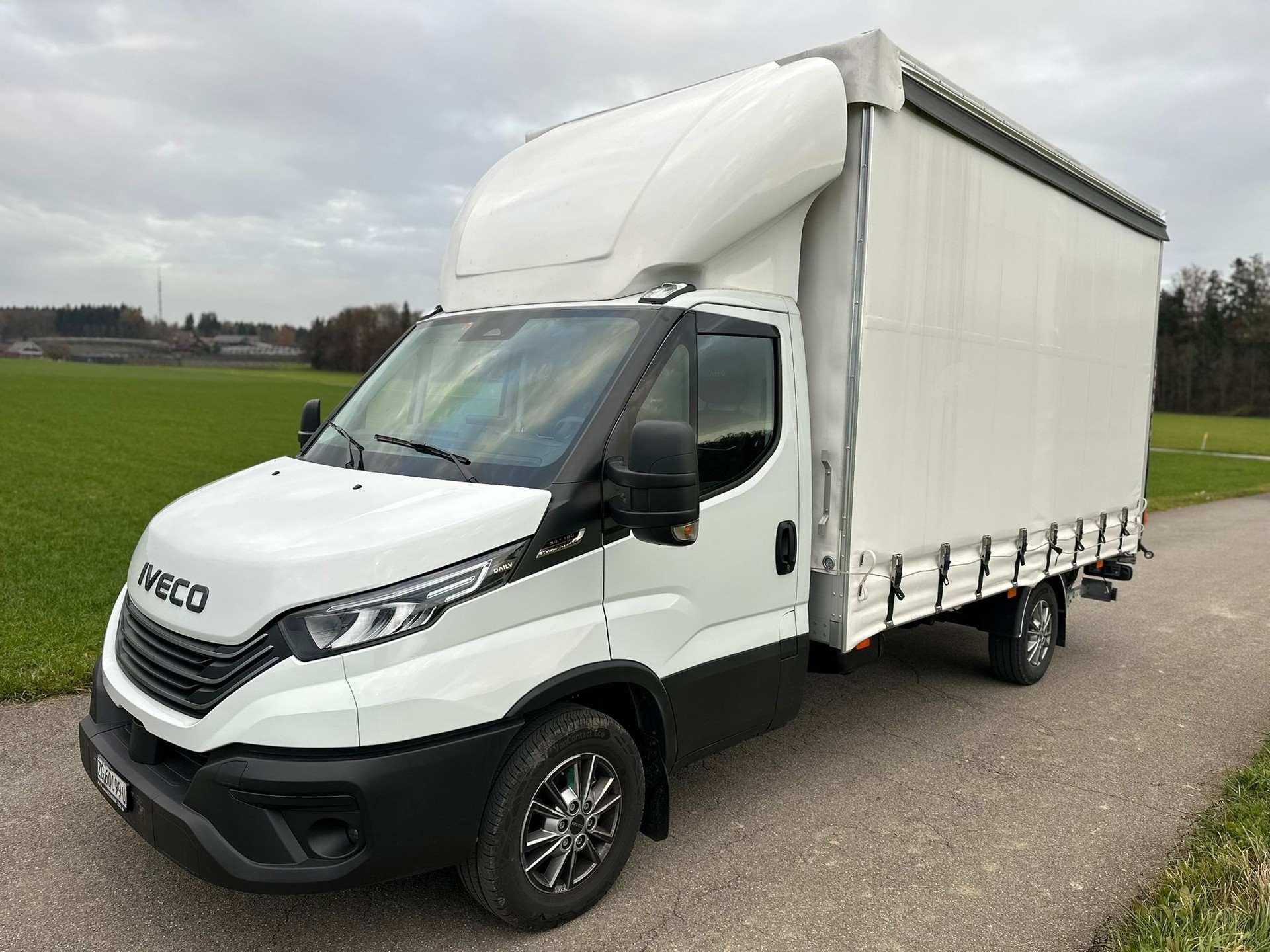 IVECO 35 S 18H A8-showroom-element-1