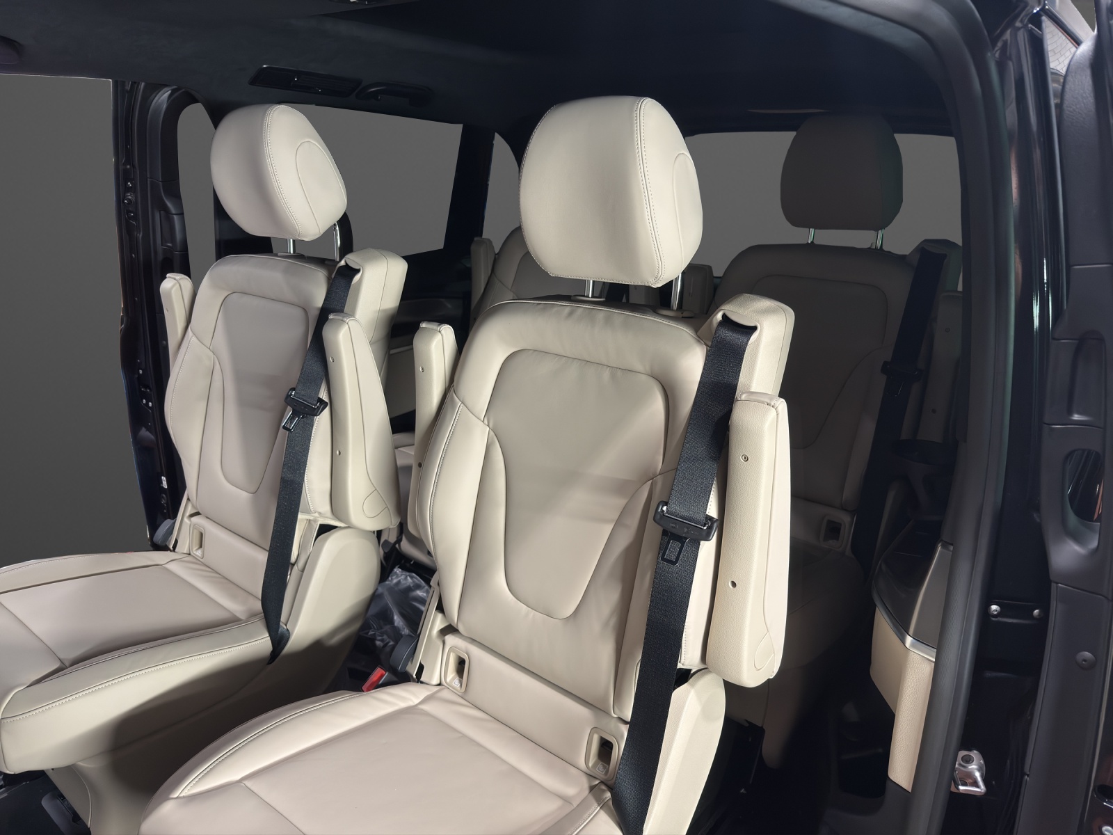 MERCEDES-BENZ V 300 d lang Swiss Edition 9G-Tronic-image-7