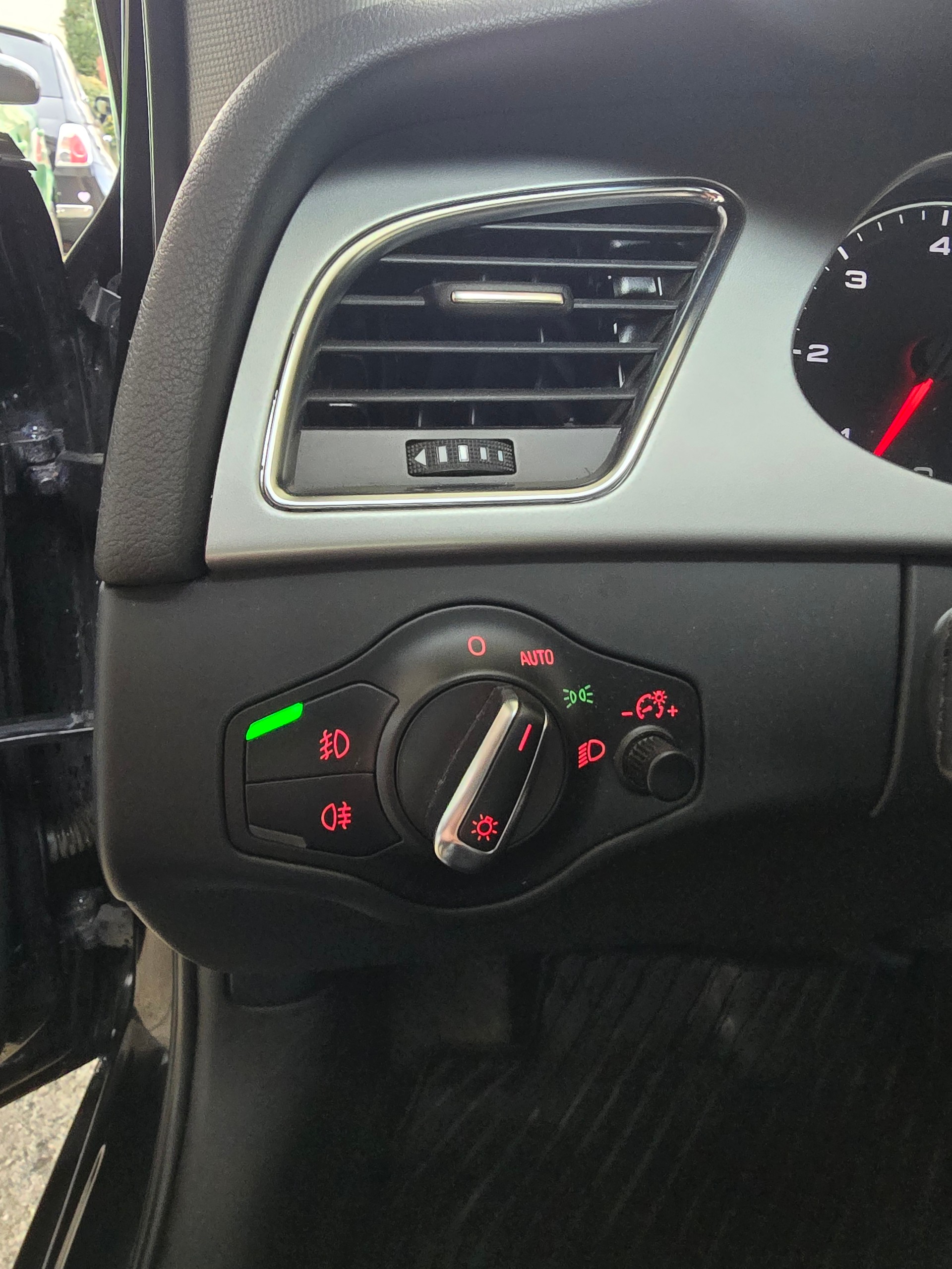 AUDI A4 Avant 3.0 TDI add Blue quattro tiptronic-image-13