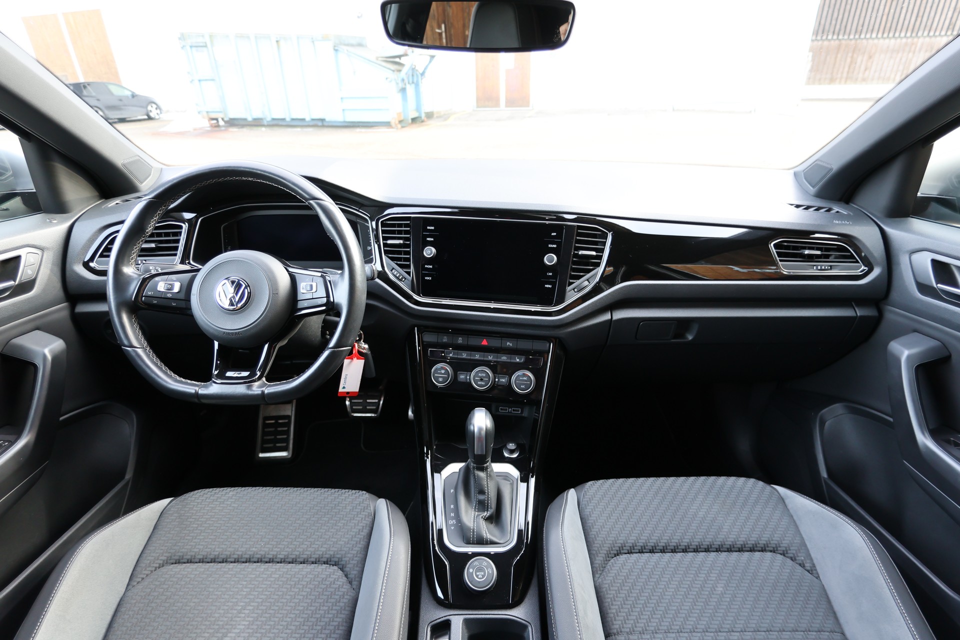VW T-Roc 2.0 TSI R DSG 4Motion-showroom-element-3