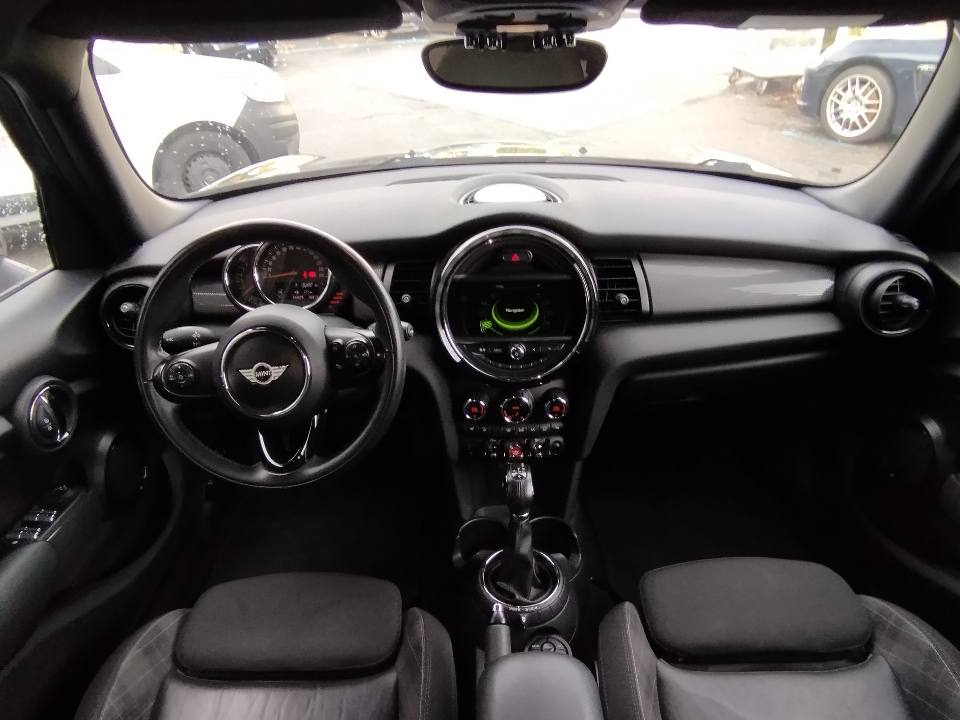 MINI Cooper Classic Edition Steptronic-image-3