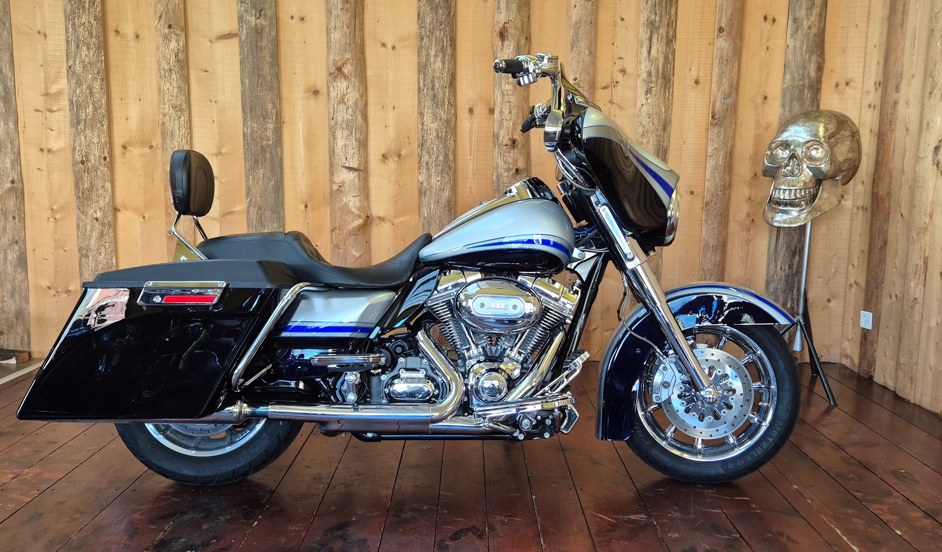 HARLEY-DAVIDSON FLHTCUSE4 Electra Glide Ultra Classic CVO ABS
