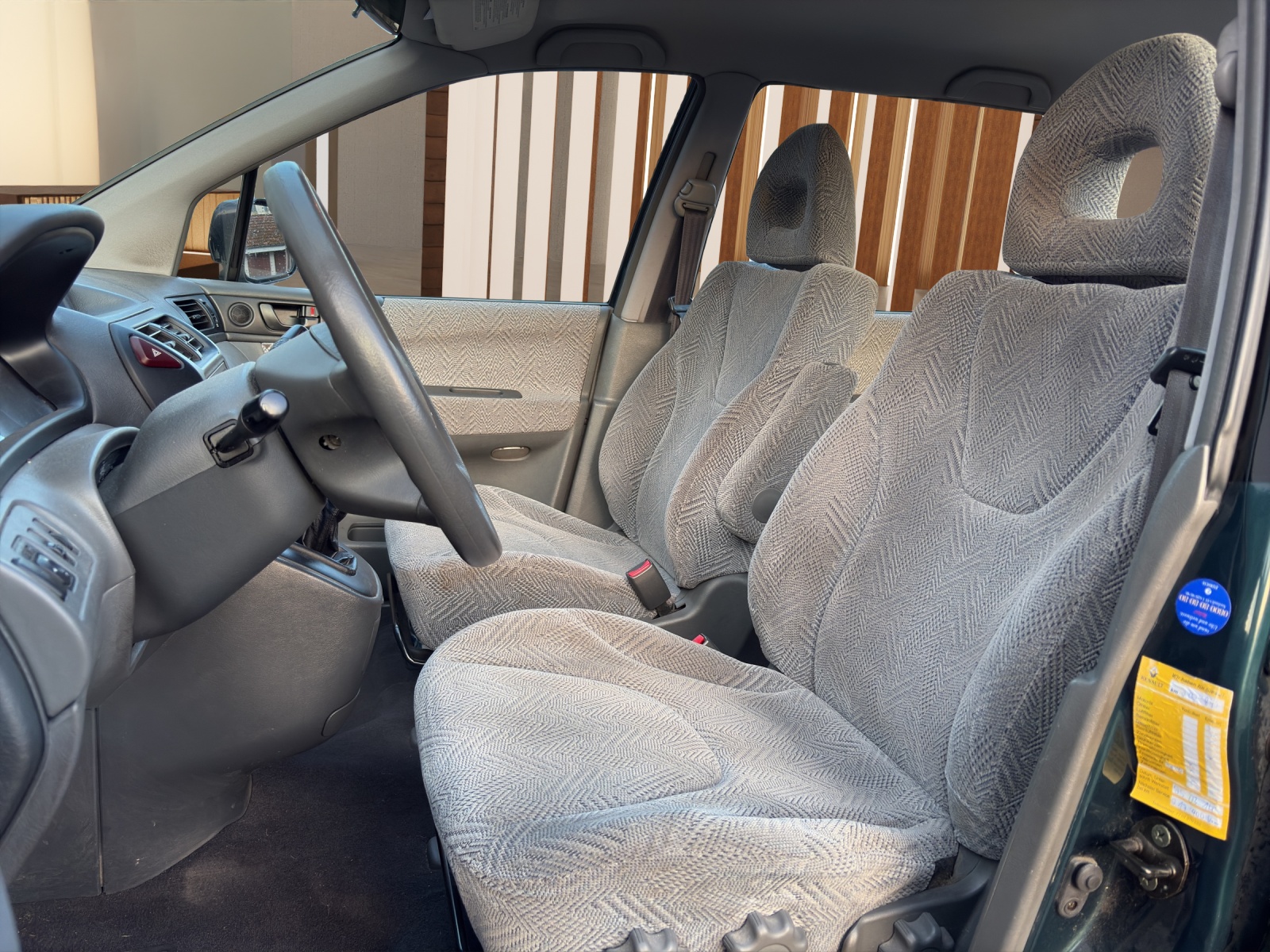 MITSUBISHI Space Wagon 2.4 GLX Elegance-image-8