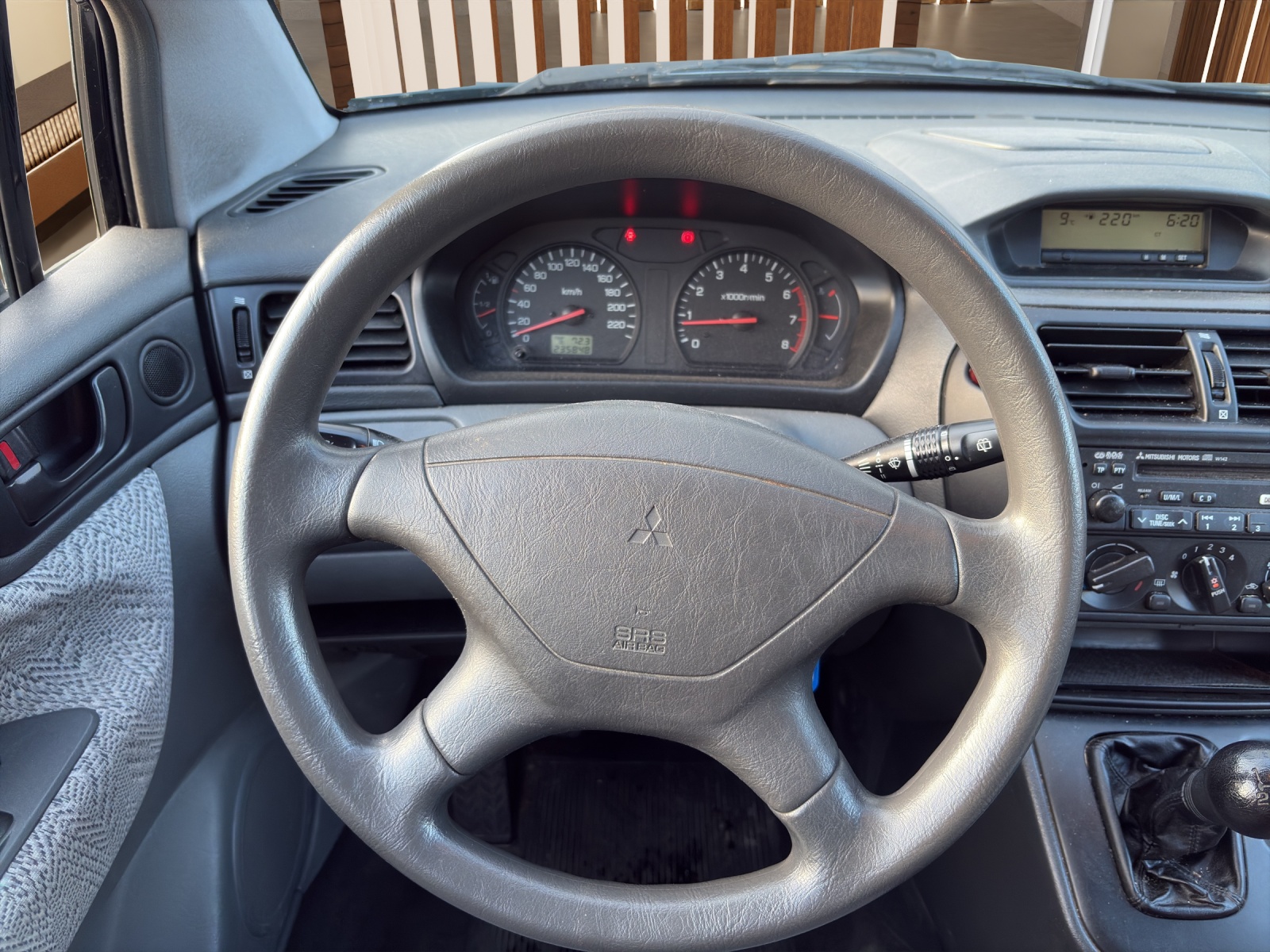 MITSUBISHI Space Wagon 2.4 GLX Elegance-image-10