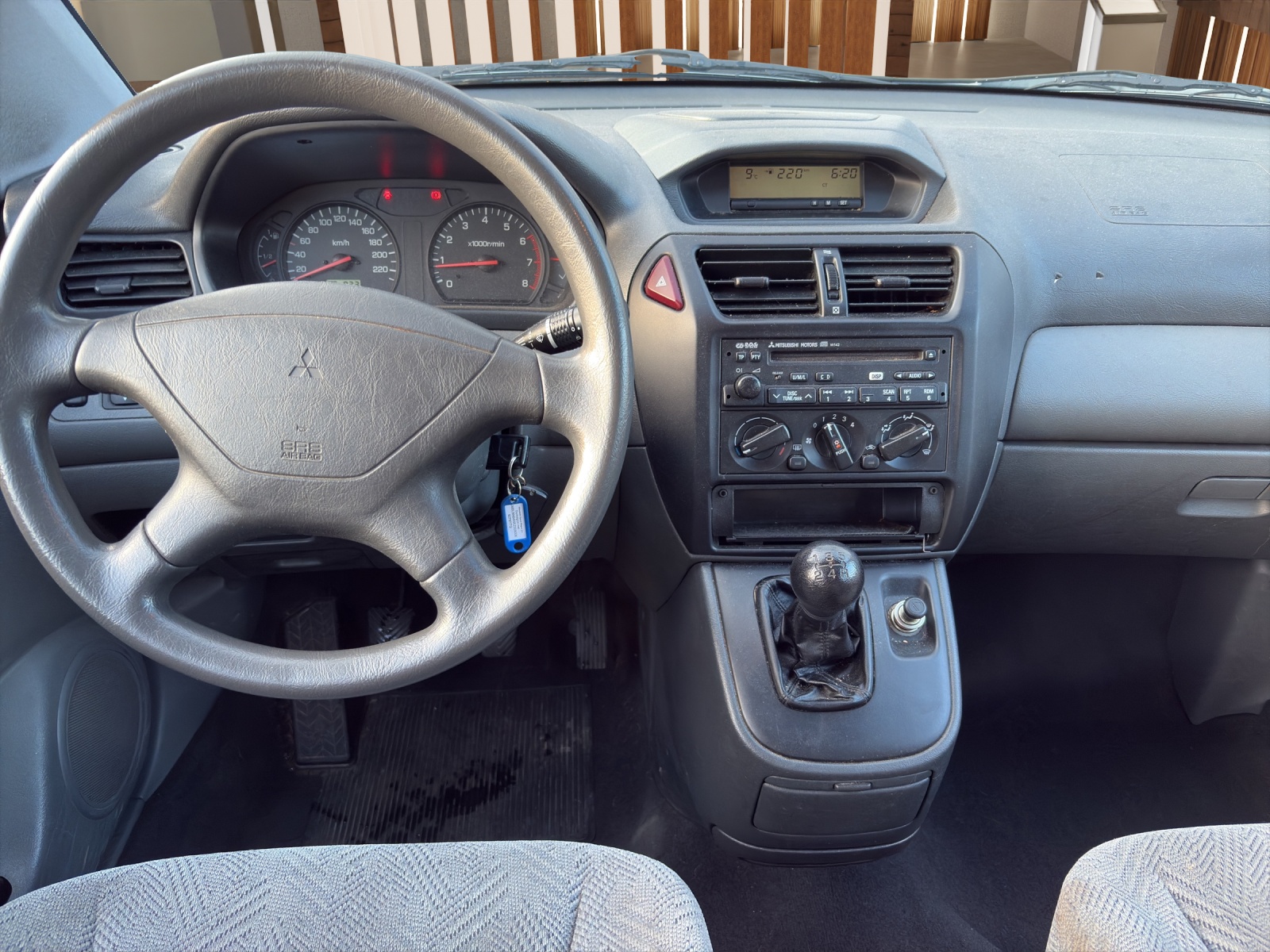 MITSUBISHI Space Wagon 2.4 GLX Elegance-image-11