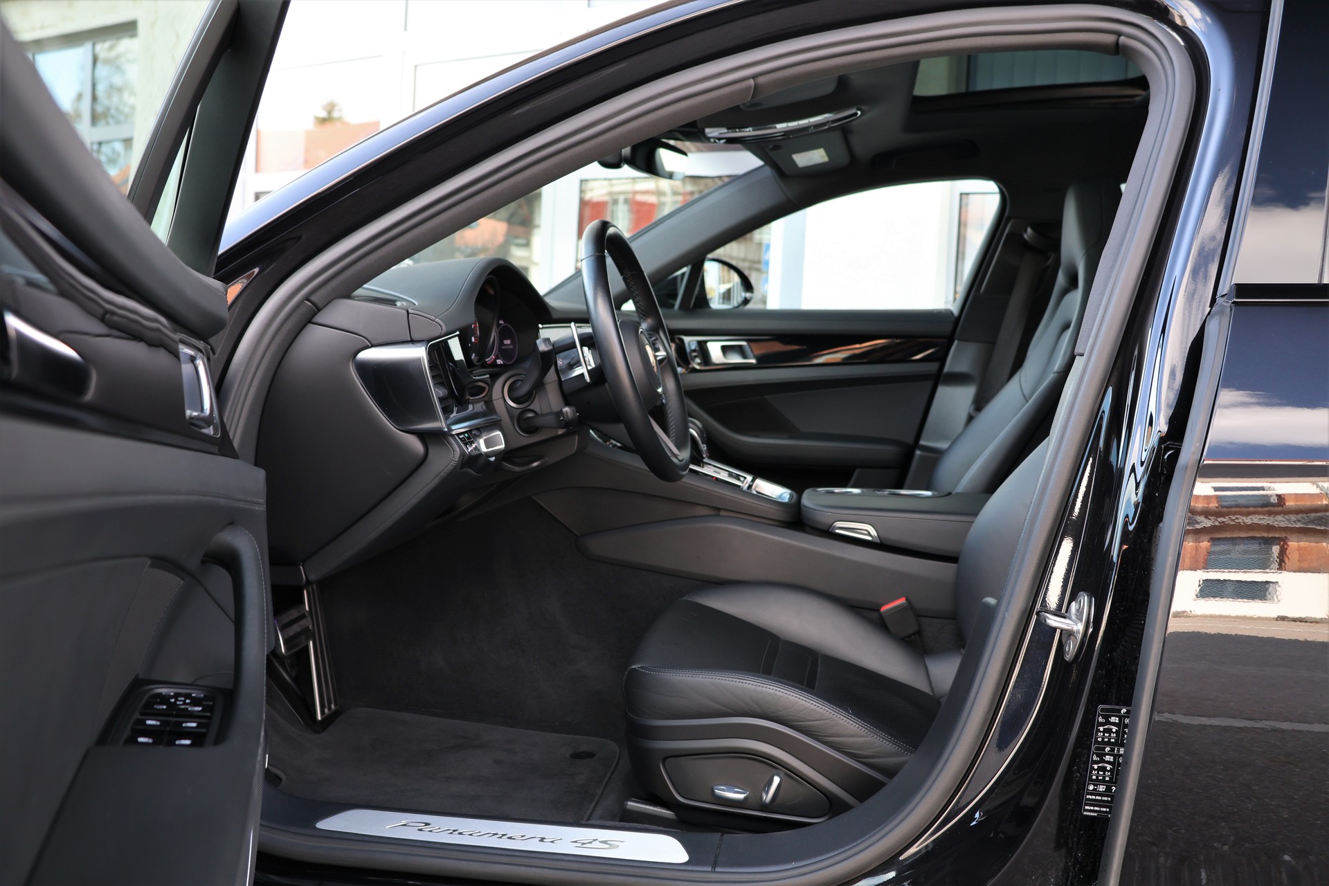 PORSCHE Panamera 4S E-Hybrid PDK (CH) „Approved bis 01/28“-image-7