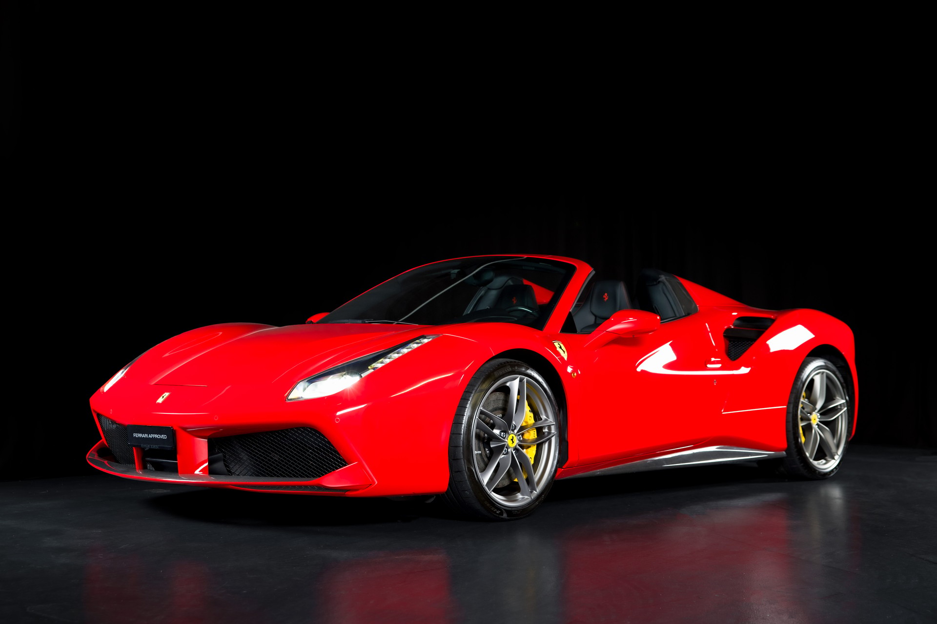 FERRARI 488 Spider 3.9 V8 Standort Wallisellen-showroom-element-1