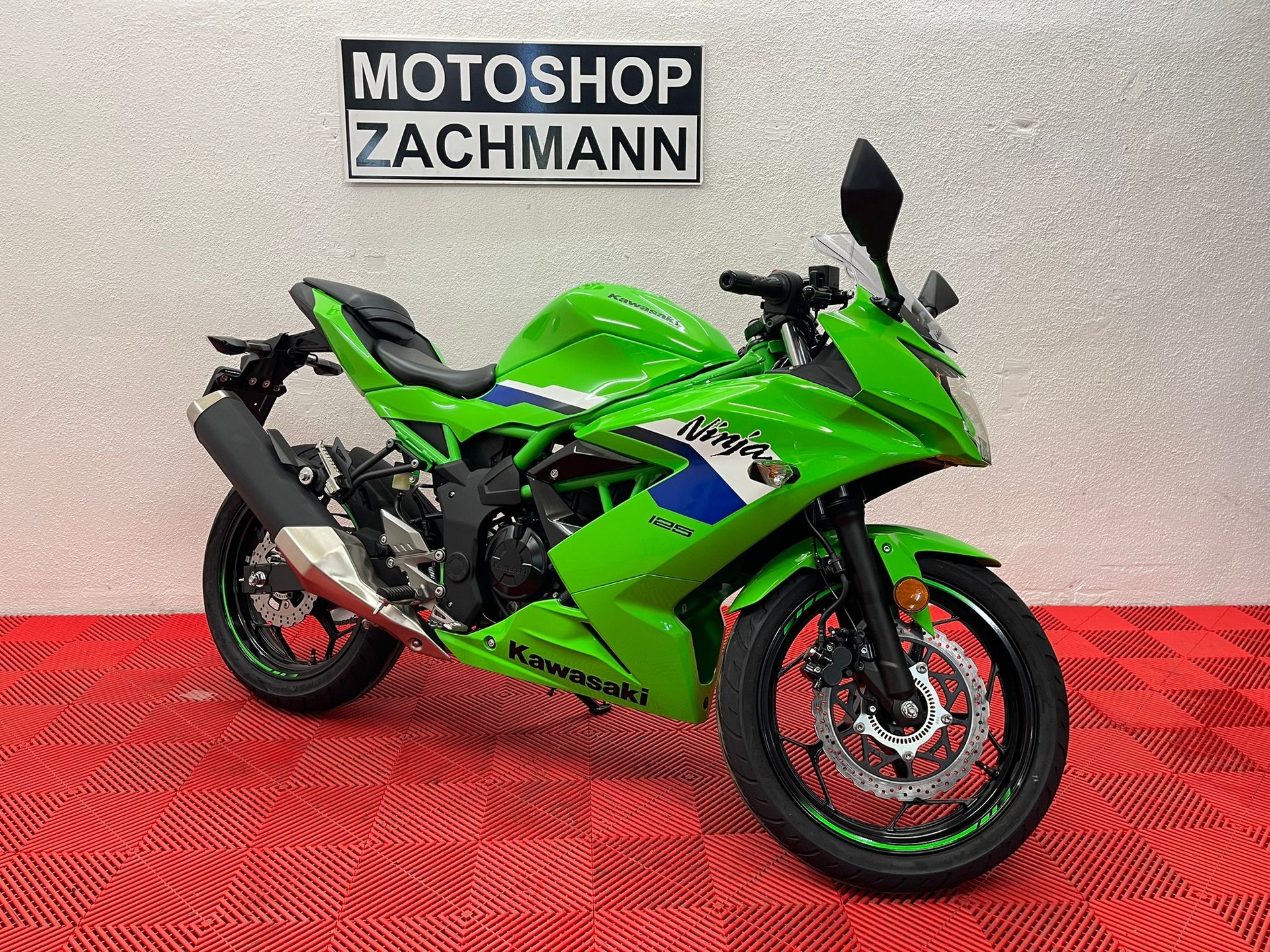 KAWASAKI Ninja 125-image-1