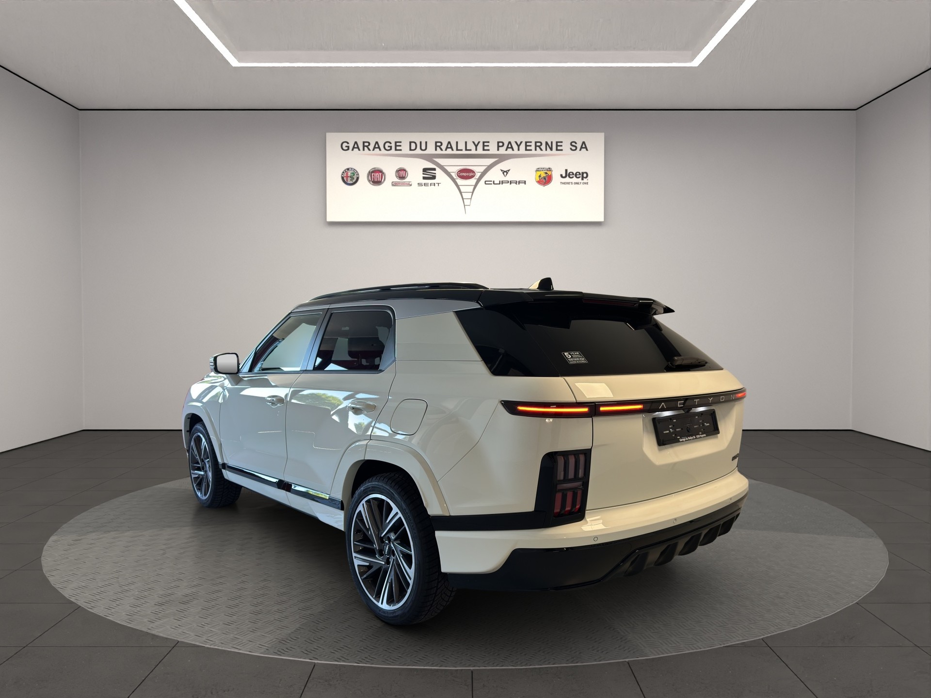 KGM-SsangYong Actyon 1.5 T GDI First Edition 4WD Automat-showroom-element-2