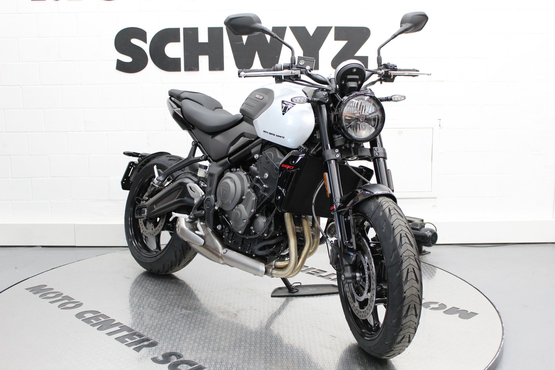 TRIUMPH Trident 660-image-1