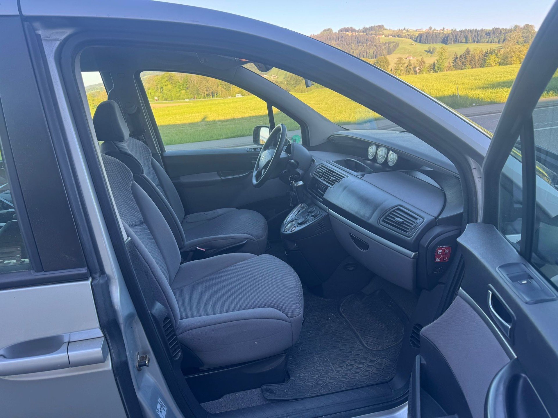 PEUGEOT 807 2.0 16V HDi SR Automatic-image-14