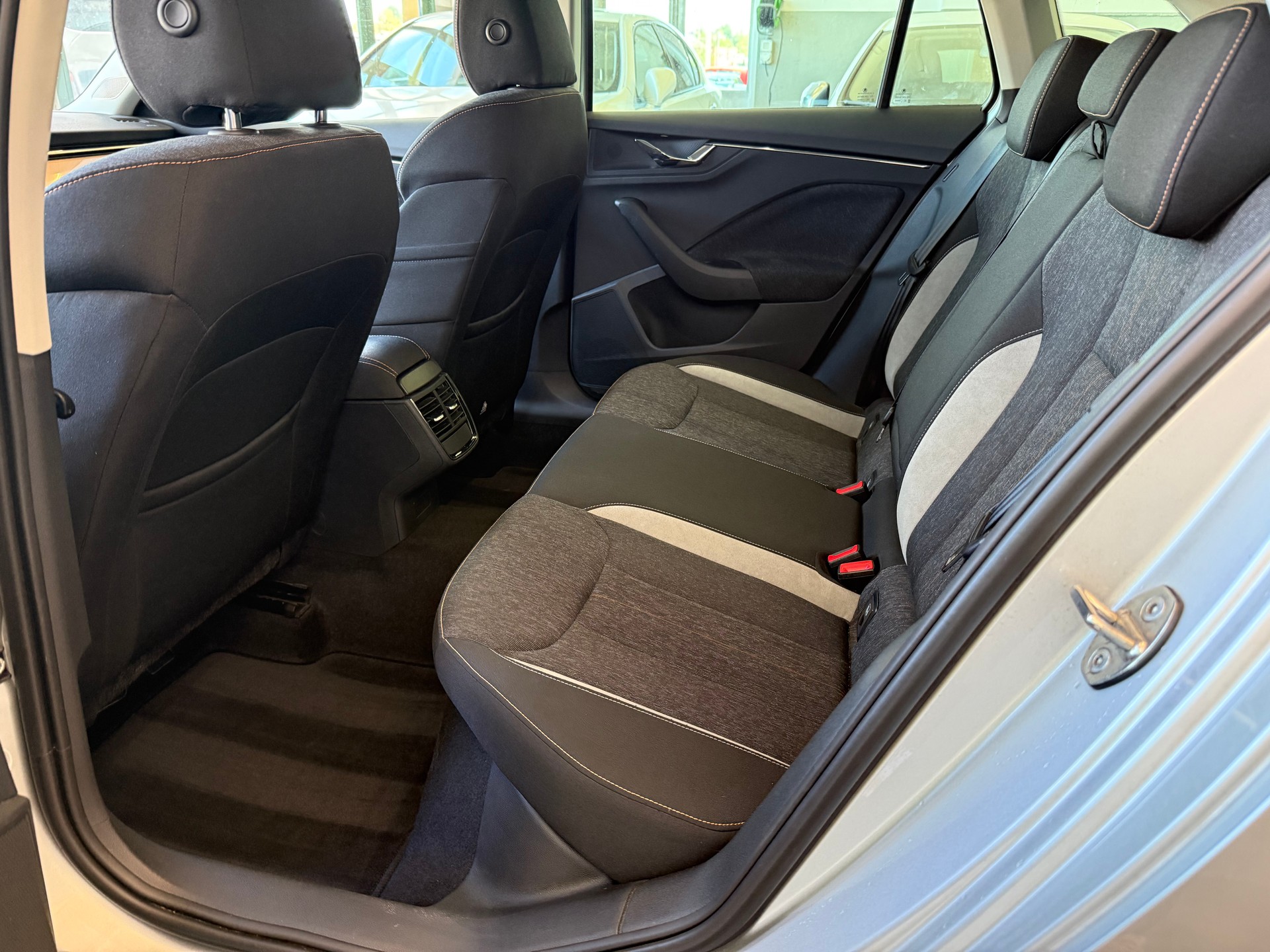 SKODA Scala 1.5 TSI ACT Style DSG-image-9