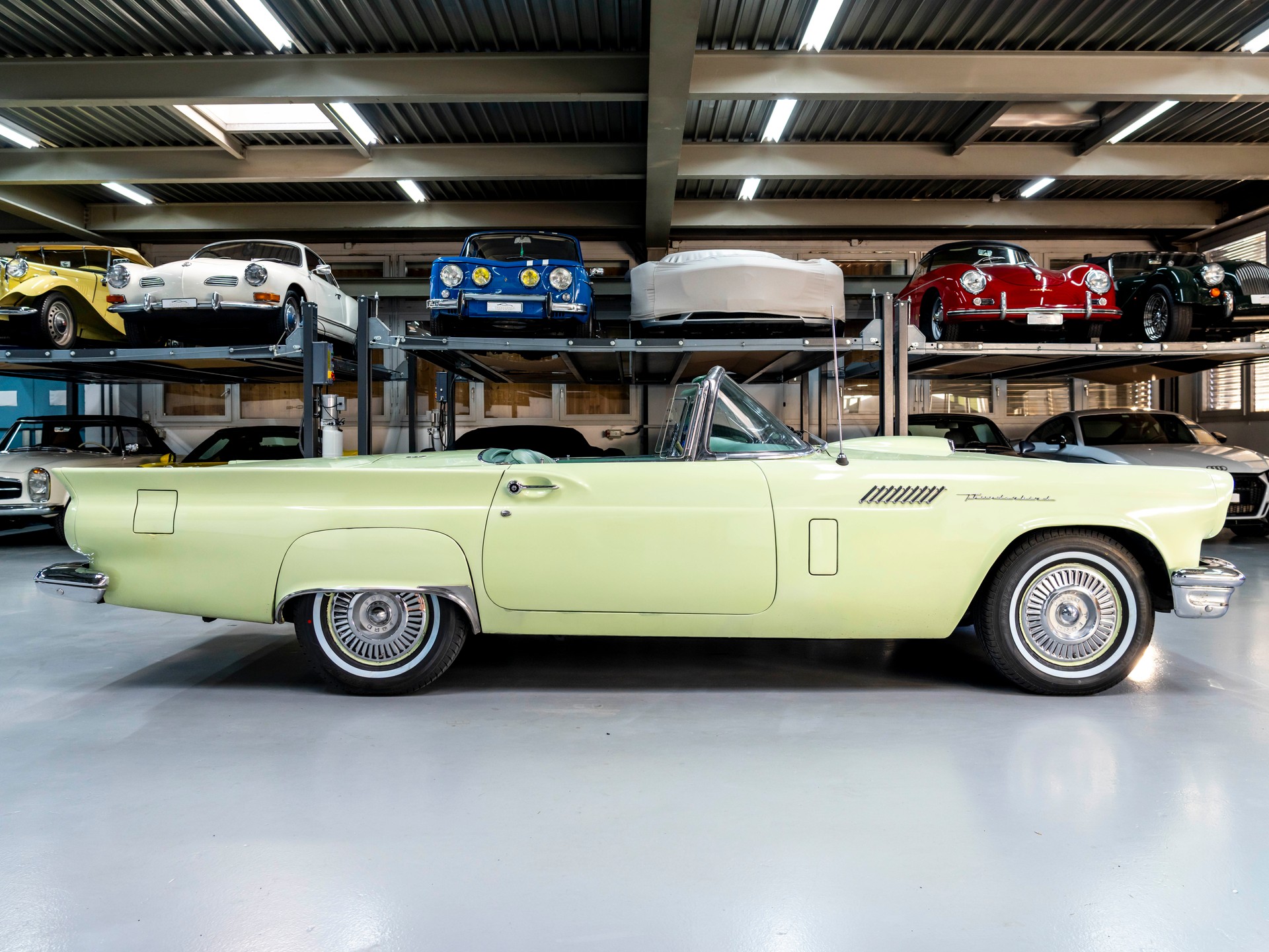 FORD Thunderbird 5.2 Liter V8 245PS-image-4