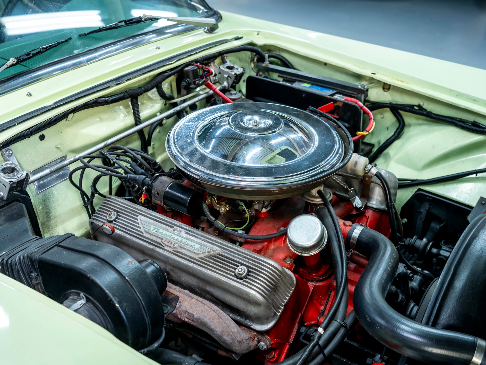 FORD Thunderbird 5.2 Liter V8 245PS-image-23
